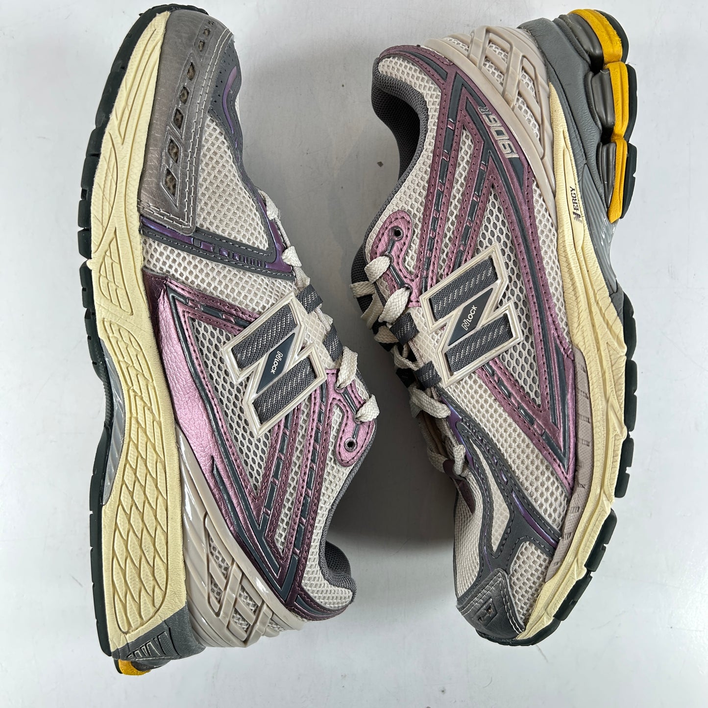 M1906RRA New Balance 1906R Licorice [USED] - 8 M (Used)