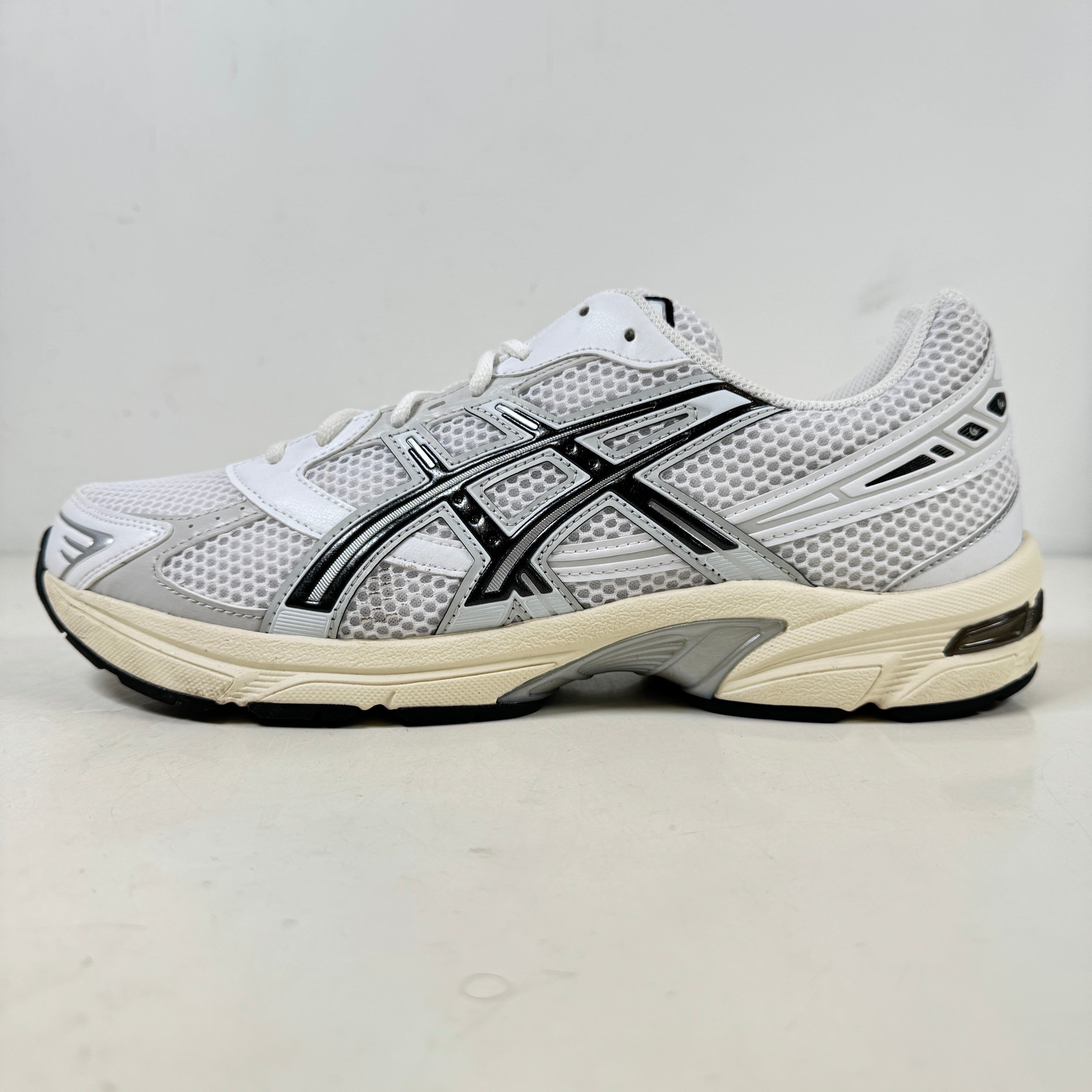 く～ ASICS（アシックス） スニーカー GEL-1130 BLACK GREY 1201A256-002