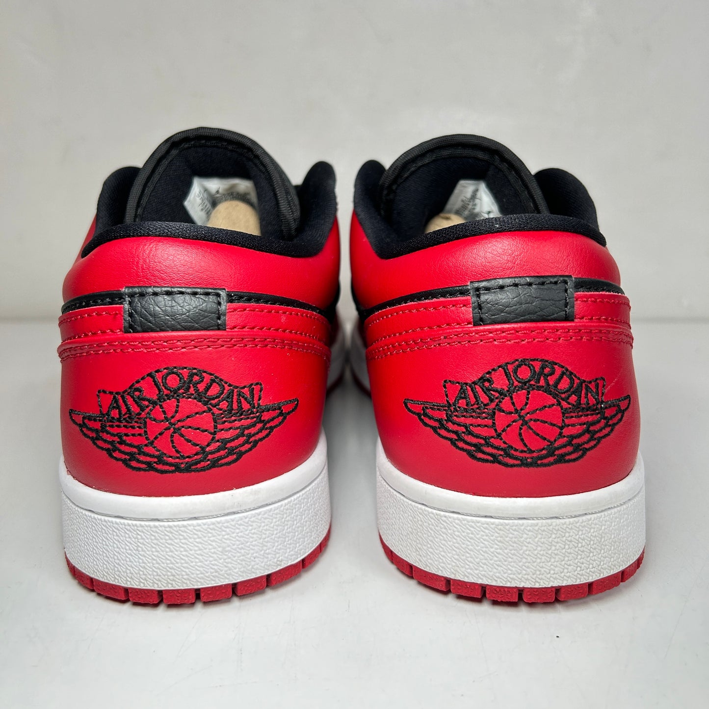 553558 606 Jordan 1 Low Reverse Bred [USED] - 10 M (Used)