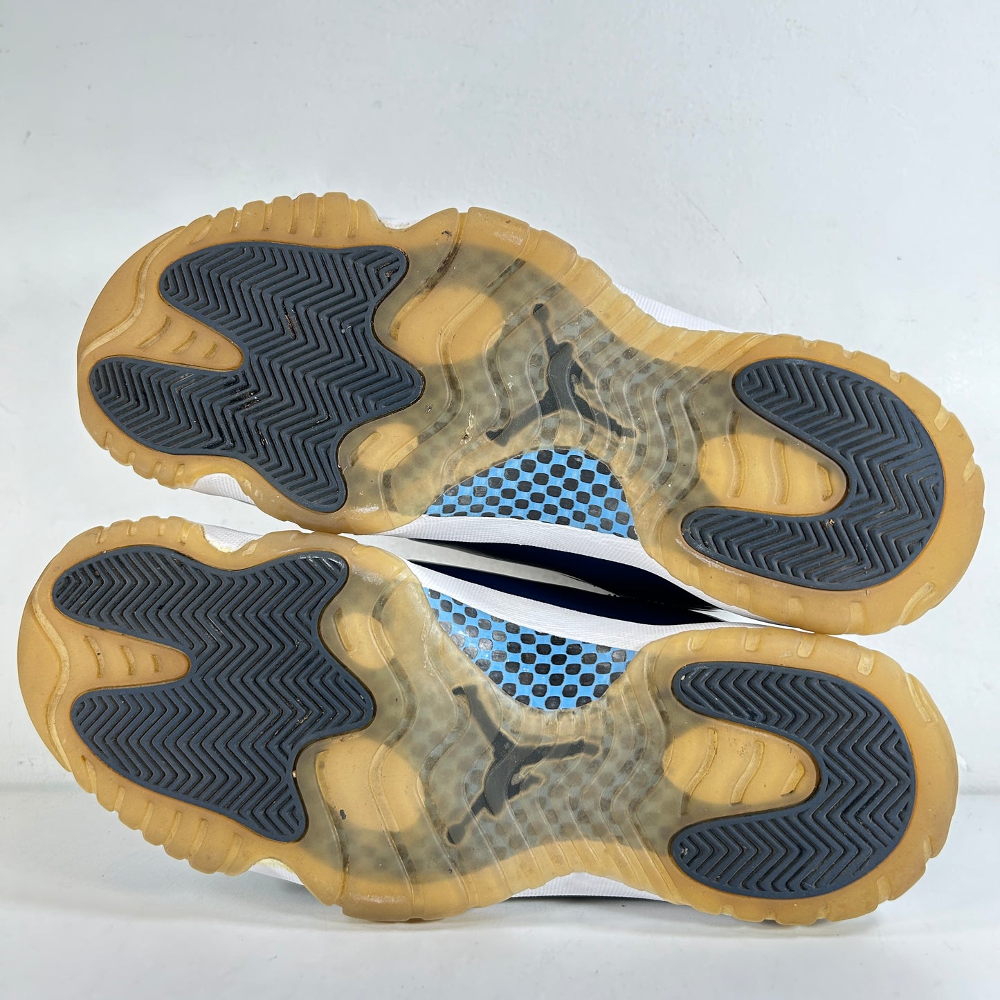 378037 123 Jordan 11 Retro UNC Win Like 82 [USED] - 11 M (Used)