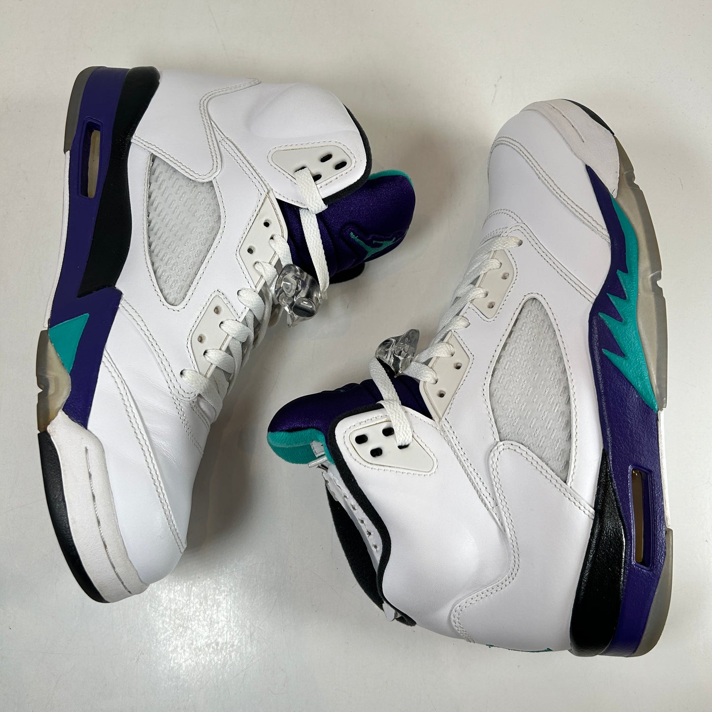 136027 108 Jordan 5 Retro Grape (2013) [USED] - 9.5 M (Used)