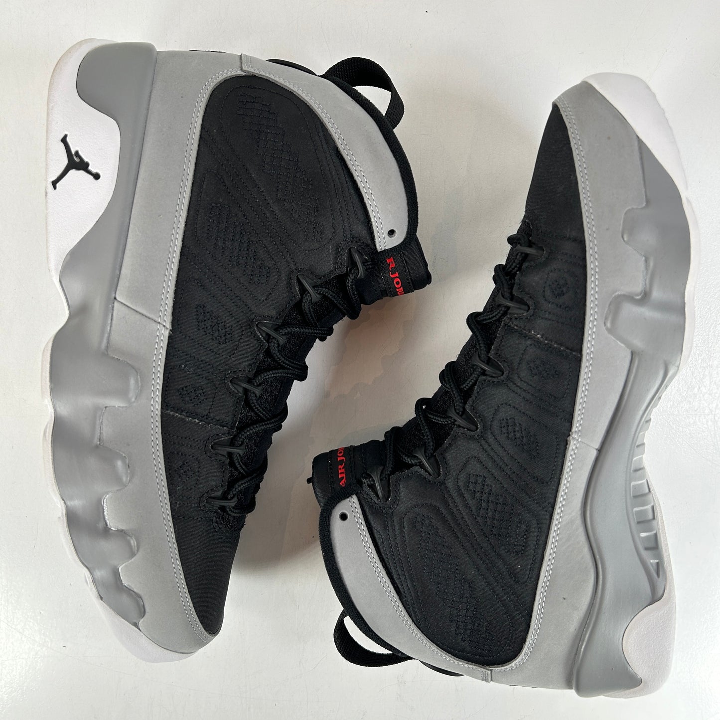 CT8019 060 Jordan 9 Retro Particle Grey [USED] - 10 M (Used)