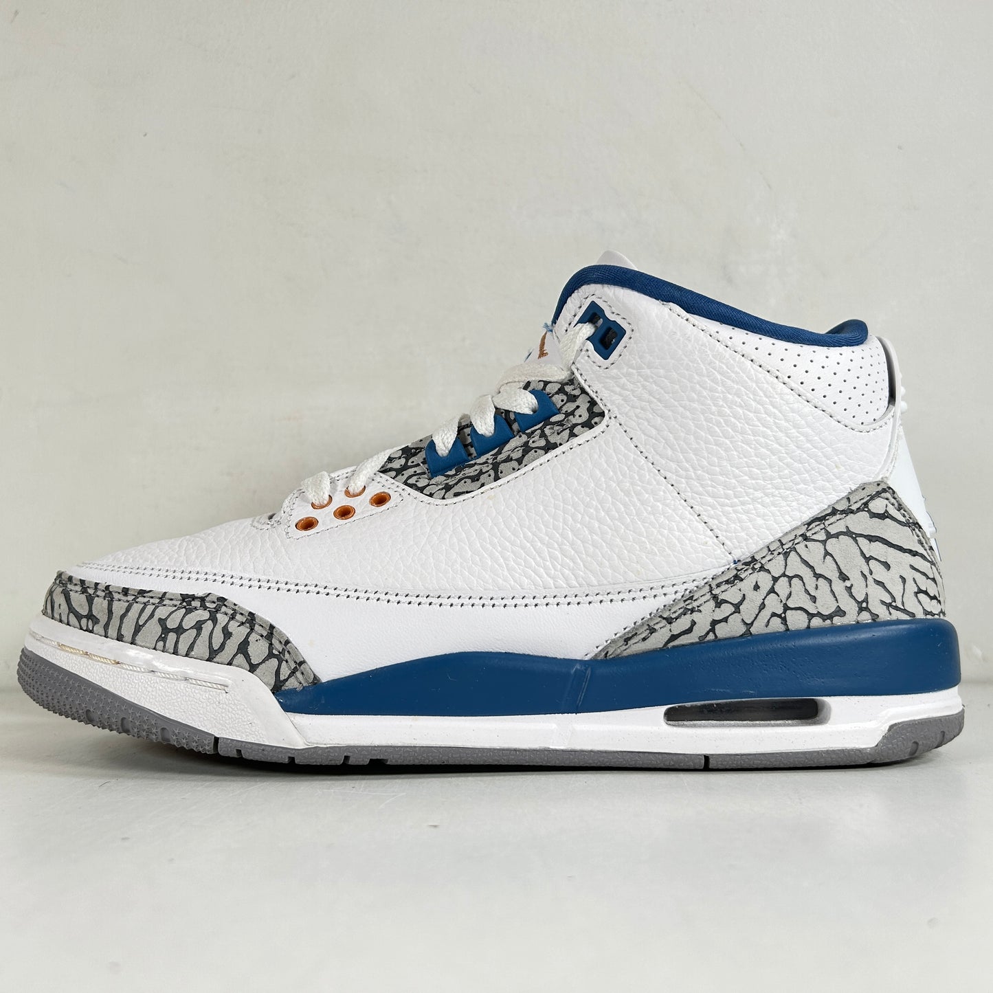 DM0967 148 Jordan 3 Retro Wizards (GS) [USED] - 7 Y (Used) (Missing Insoles)