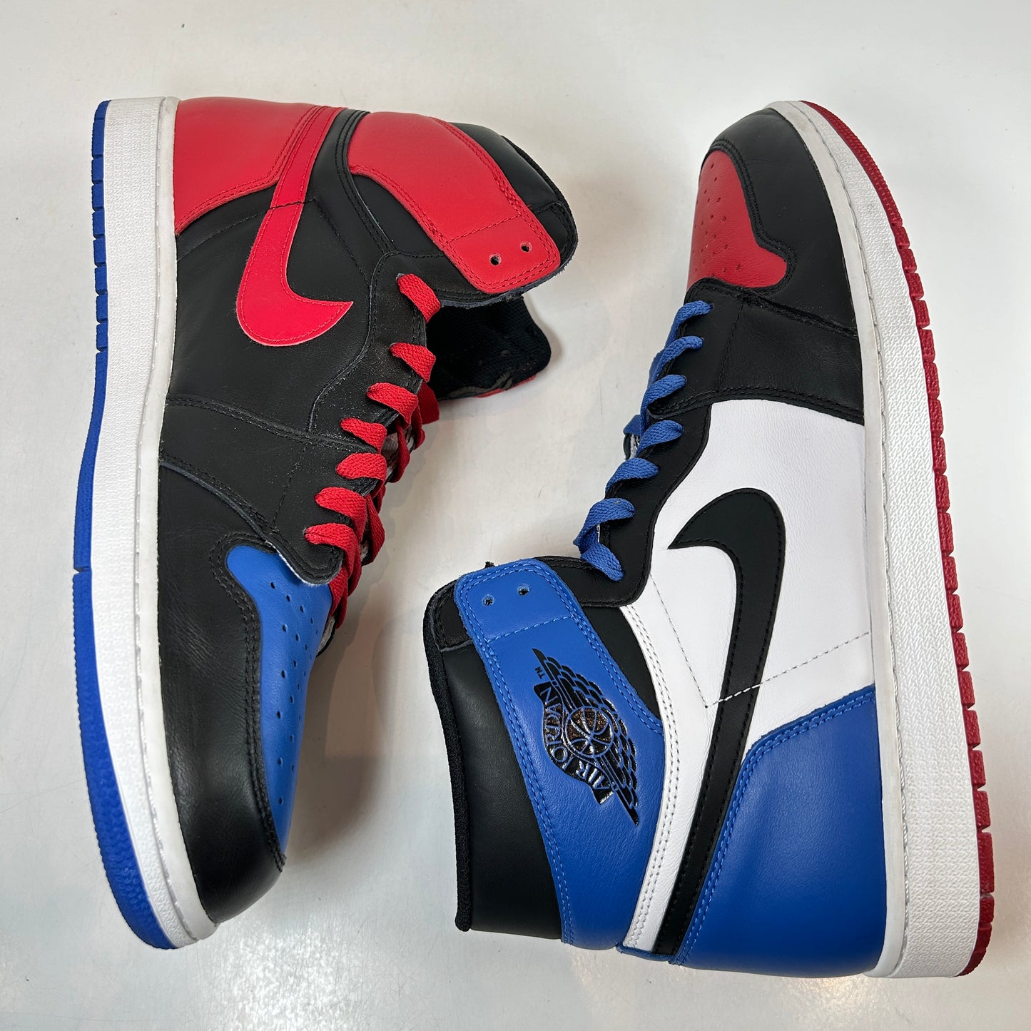 555088 026 Jordan 1 Retro Top 3 [USED] - 14 M (Used) (No Box) (No Insoles)