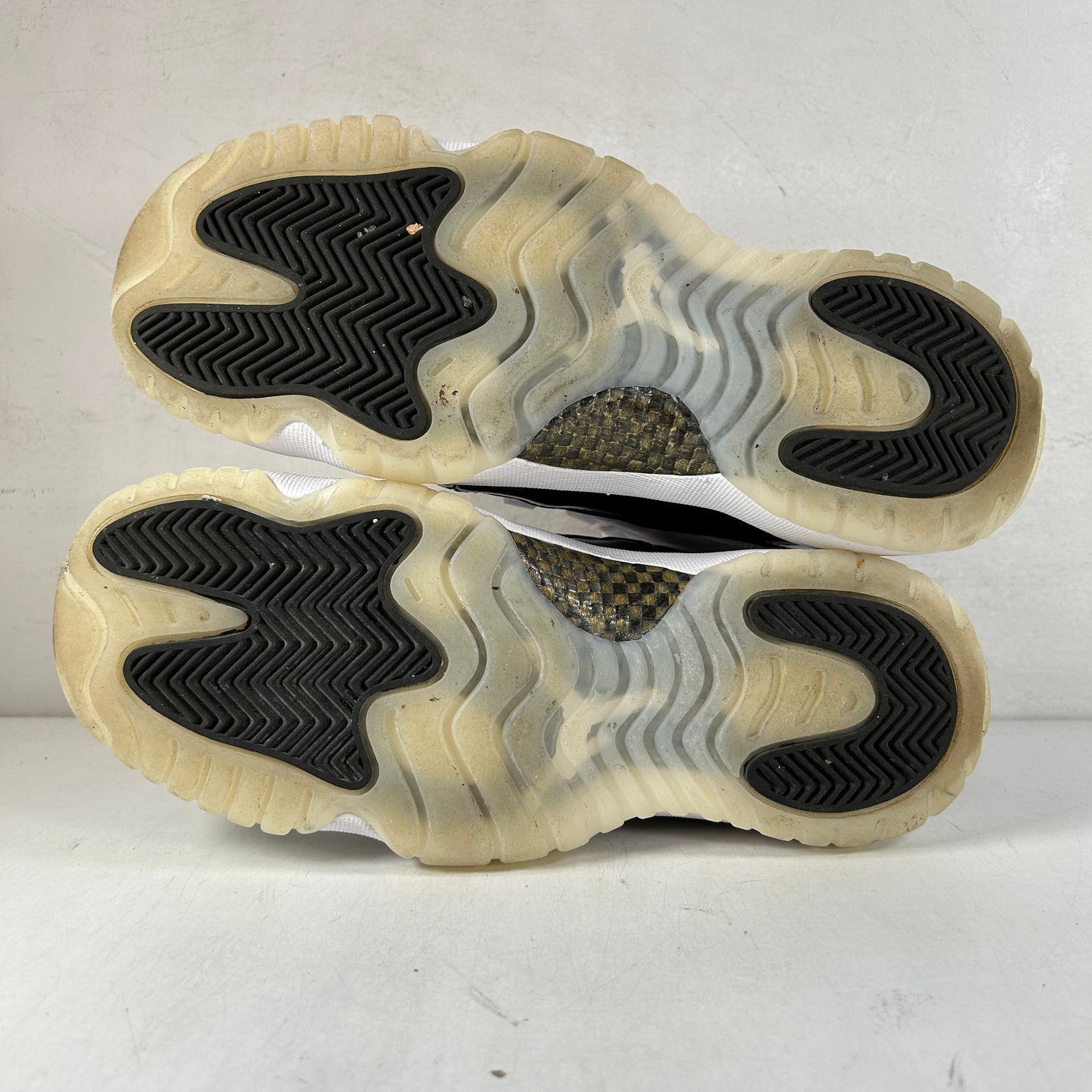 378038 170 Jordan 11 Retro DMP Gratitude (2023) (GS) [USED] - 6 Y (Used)
