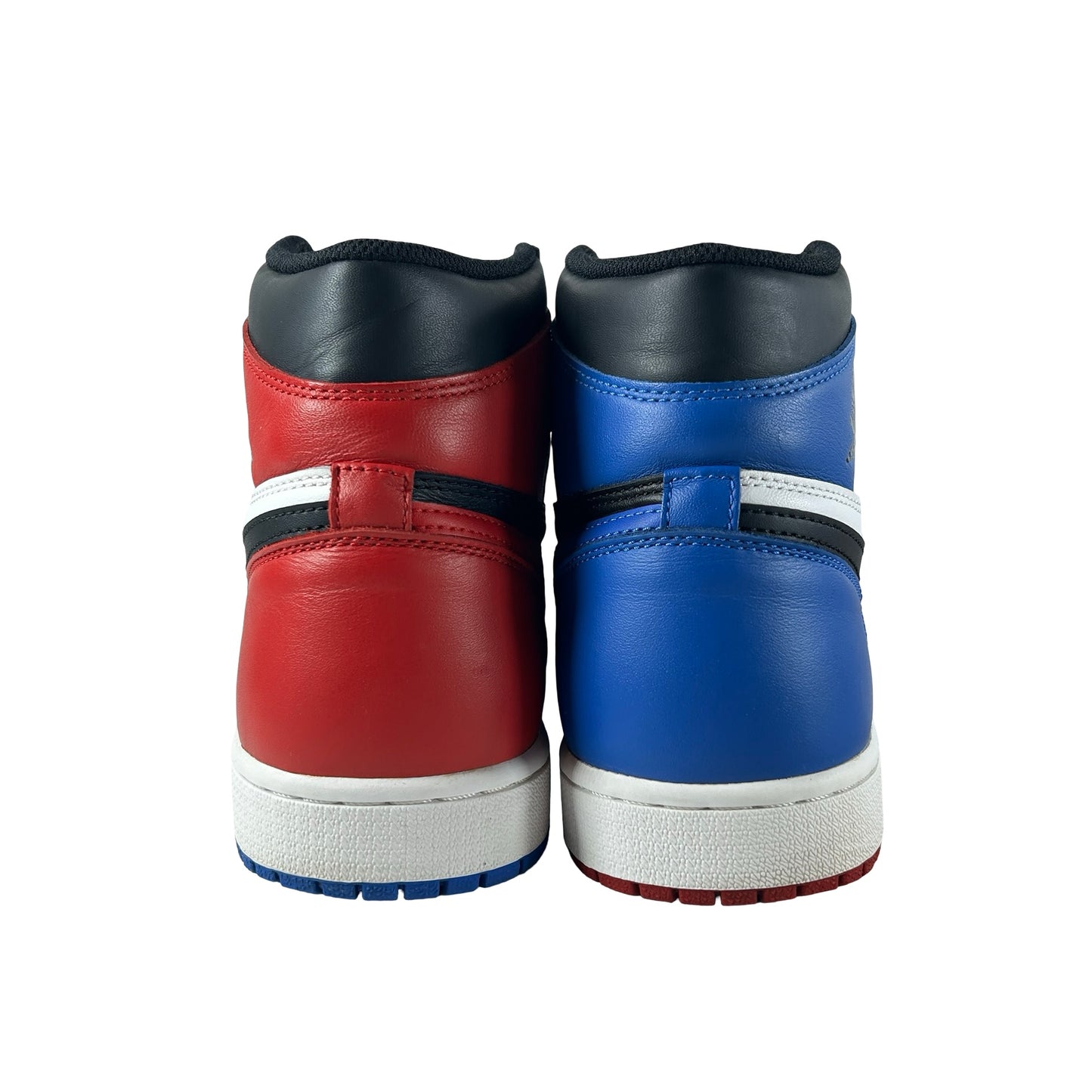 555088 026 Jordan 1 Retro Top 3 [USED] - 10.5 M (Used)