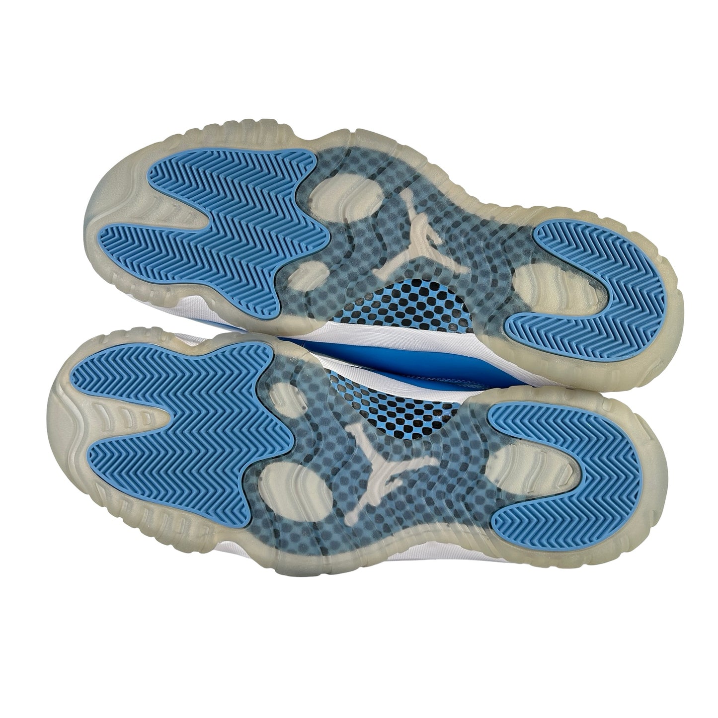528895 106 Jordan 11 Retro Low University Blue (2017) [CONDITIONAL] - 14 M (Yellowing)