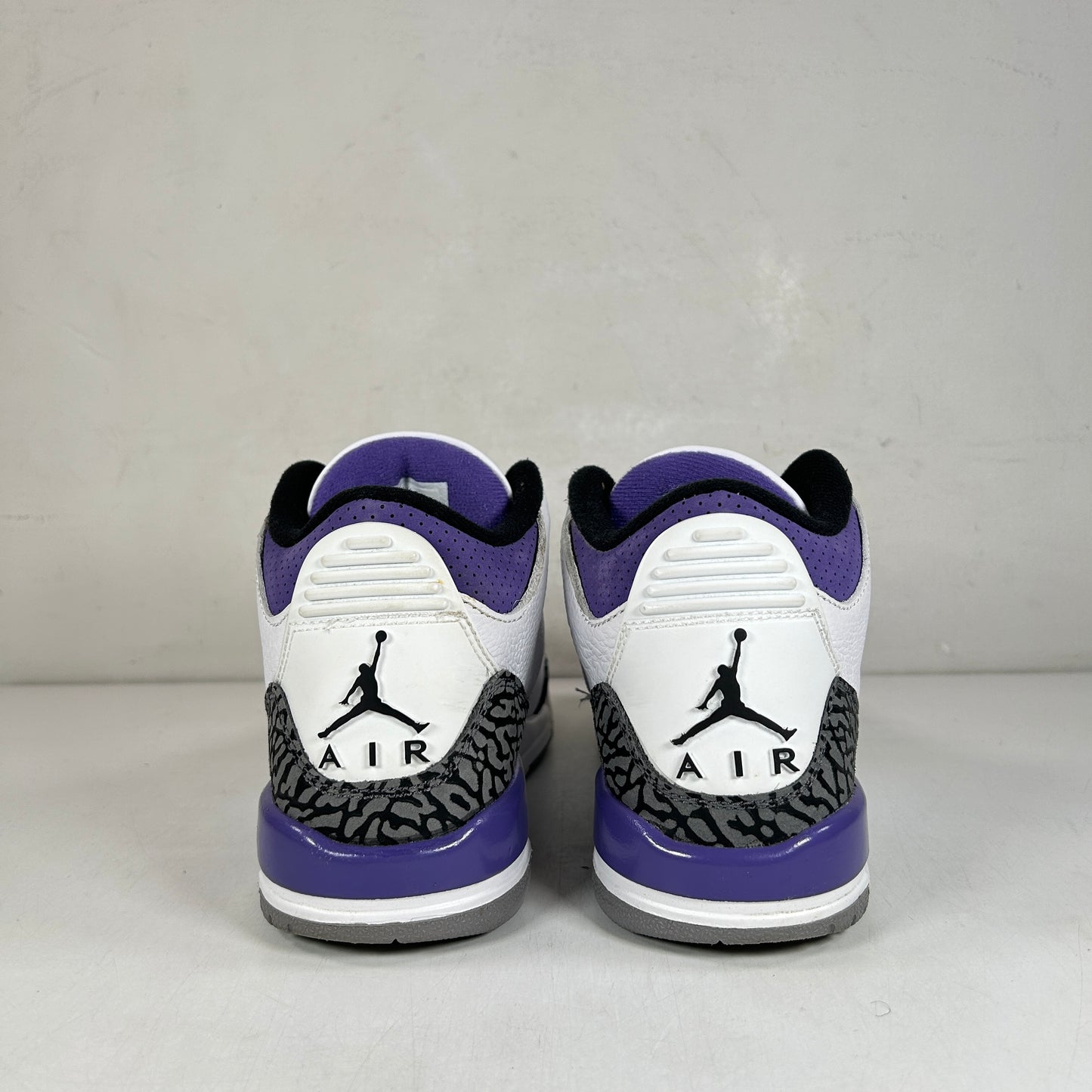 DM0967 105 Jordan 3 Retro Dark Iris (GS) [USED] - 5.5 Y (Used2)