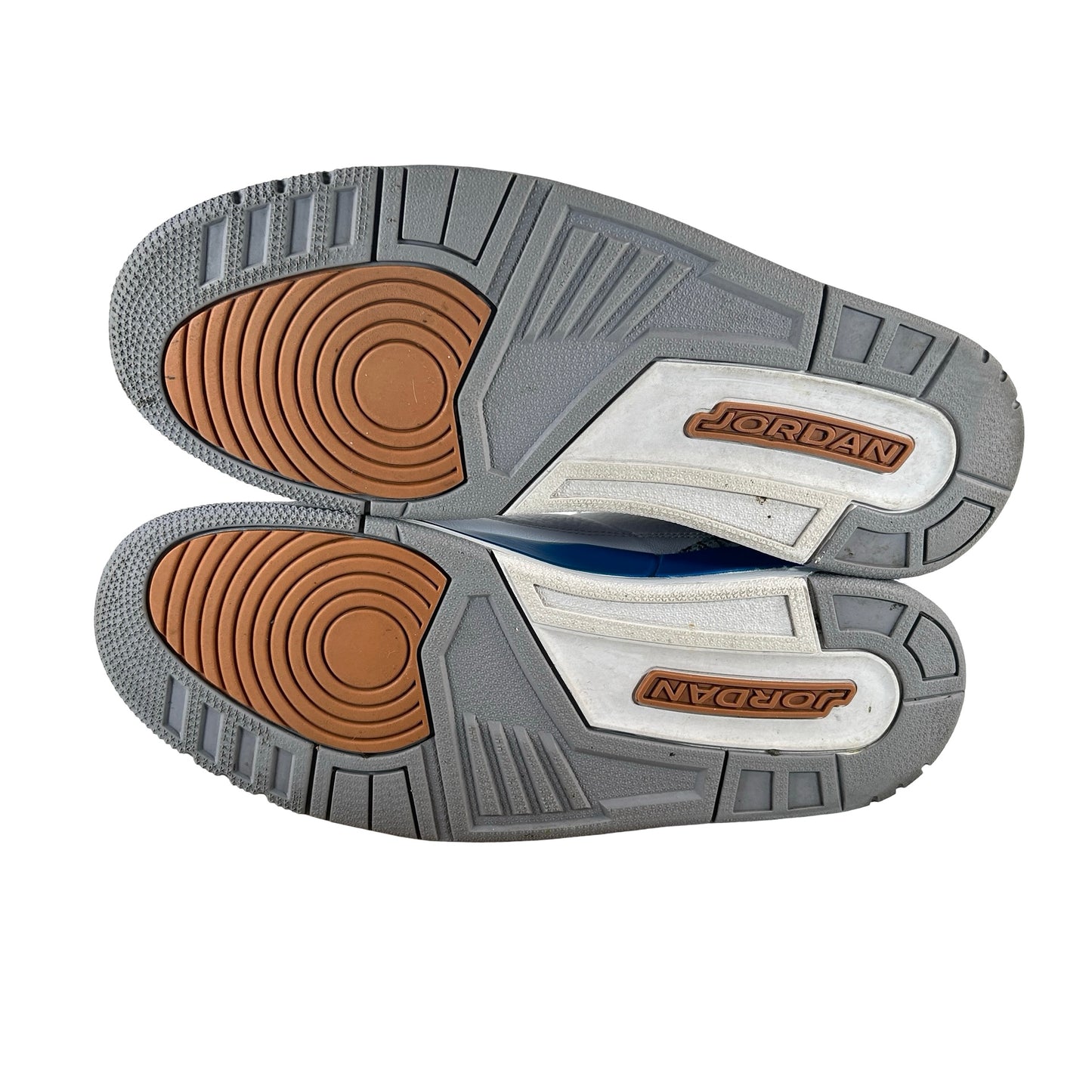 CT8532 148 Jordan 3 Retro Magos