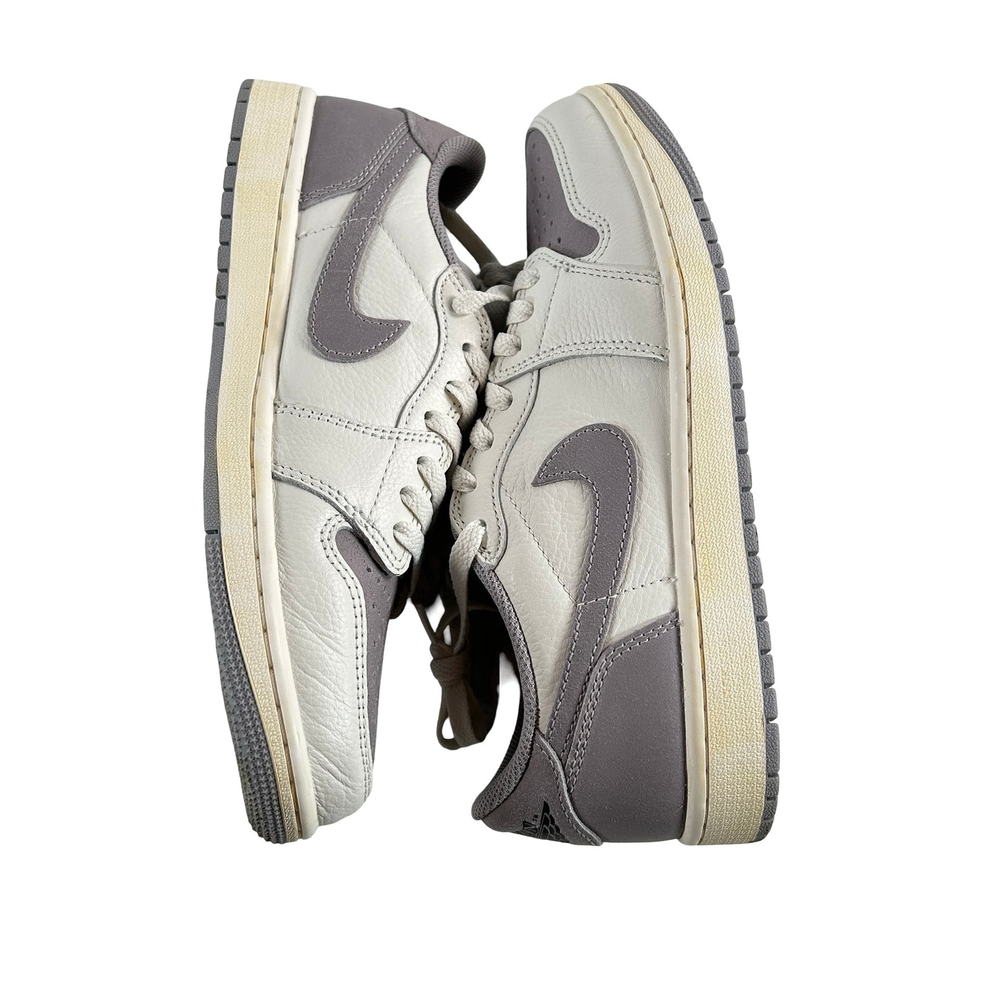 CZ0790 101 Jordan 1 Retro Low OG Atmosphere Grey [USED] - 8.5 M (Used)