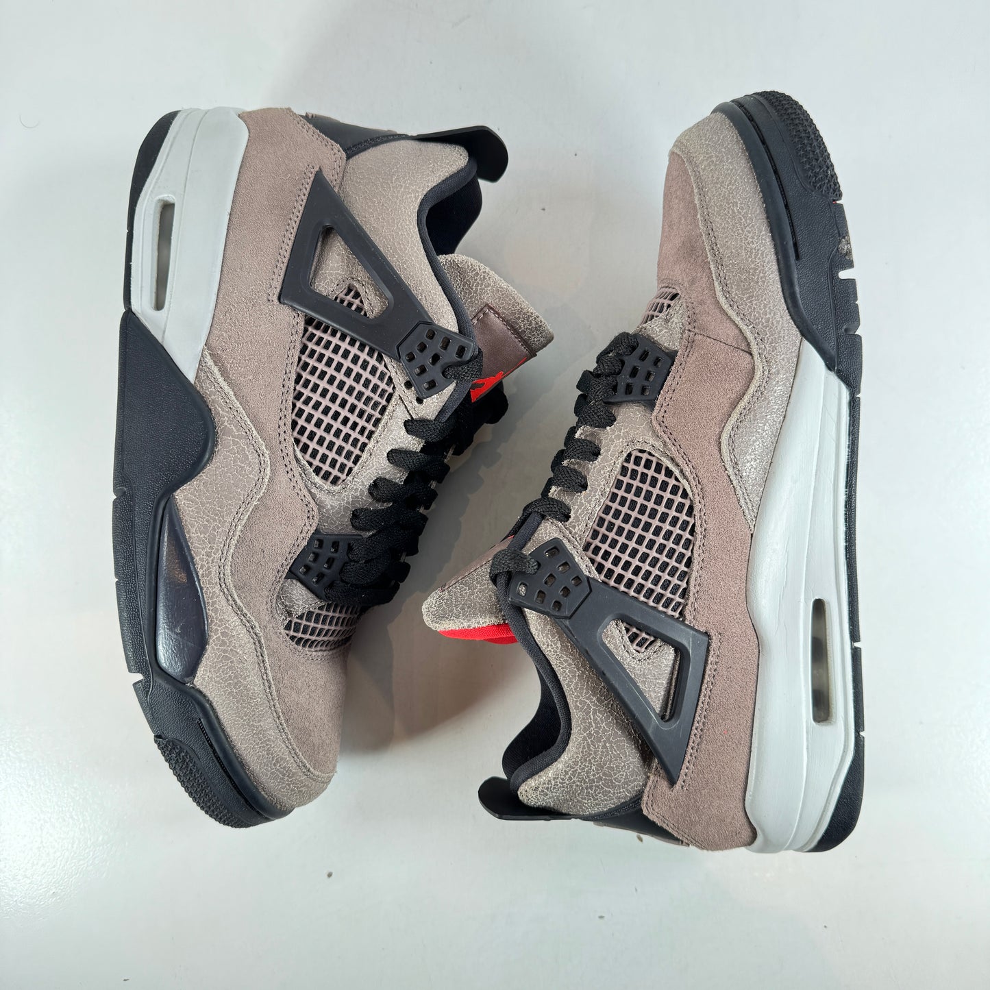 DB0732 200 Jordan 4 Taupe Haze [USED] - 9.5 M (Used)