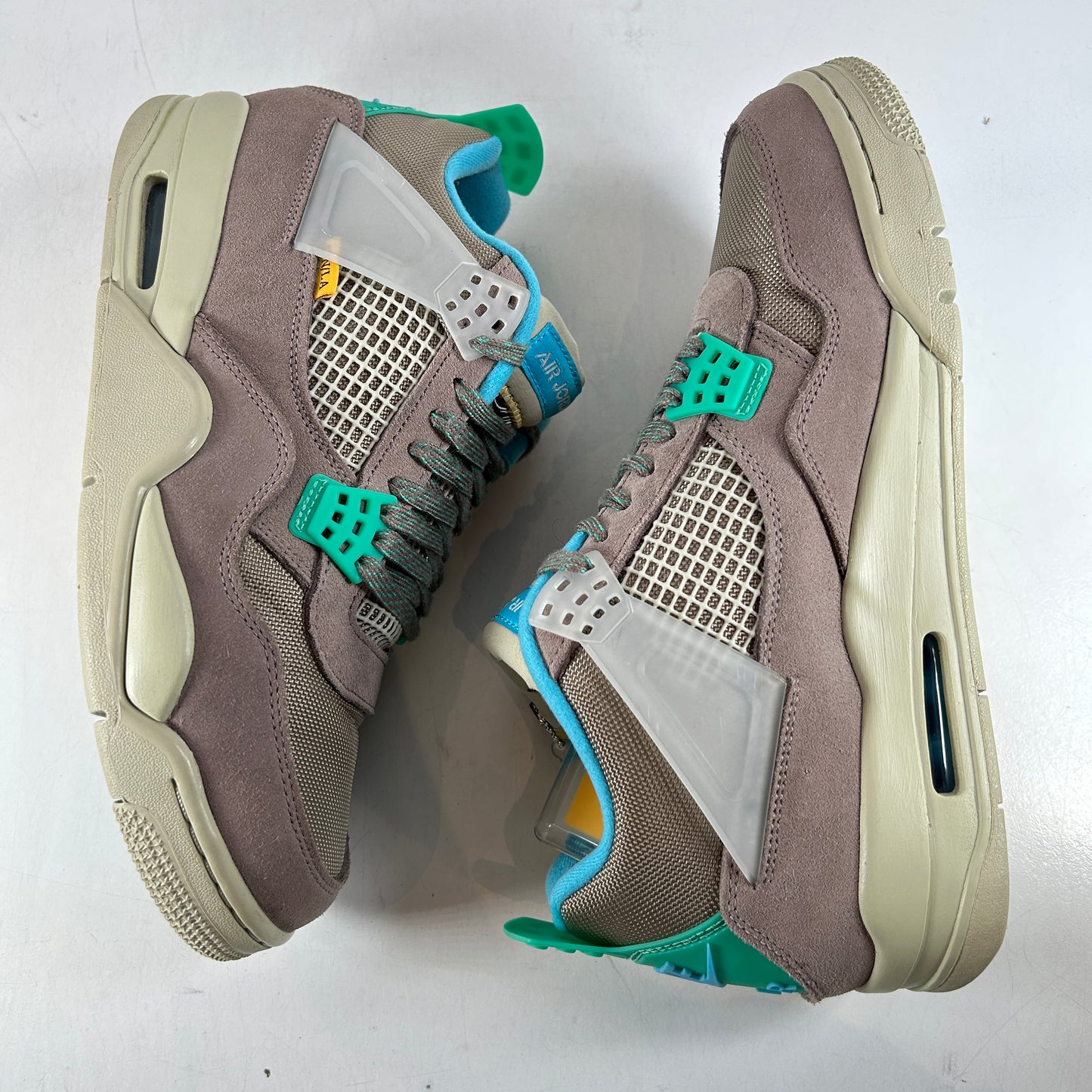 DJ5718 242 Jordan 4 Union Taupe Haze [USED] - 9.5 M (Used)