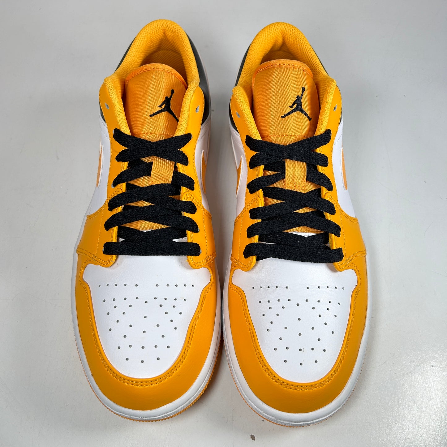 553558 701 Jordan 1 Low Taxi [USED] - 10 M (Used)