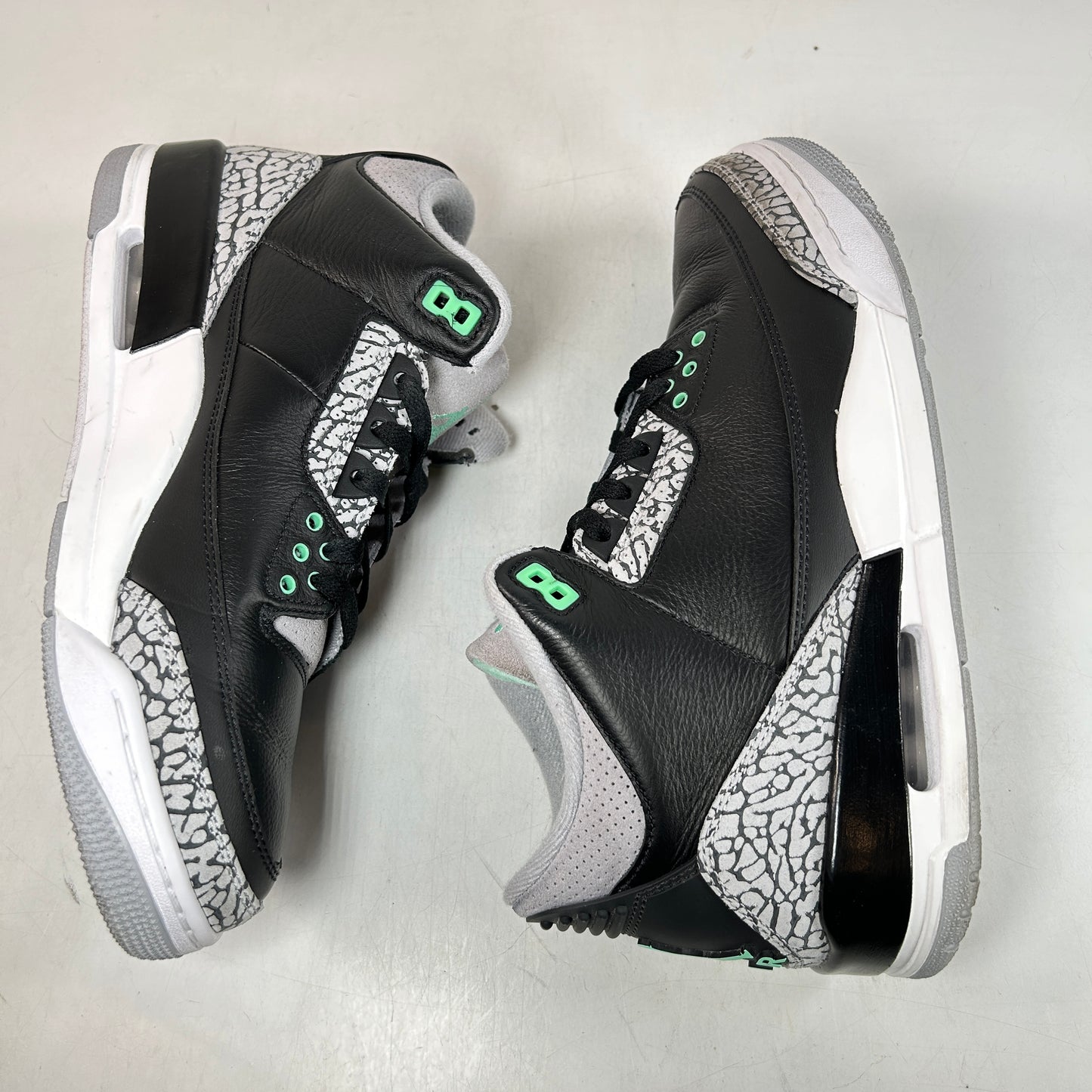 CT8532 031 Jordan 3 Retro Green Glow [USED] - 9 M (Used) (No Box)