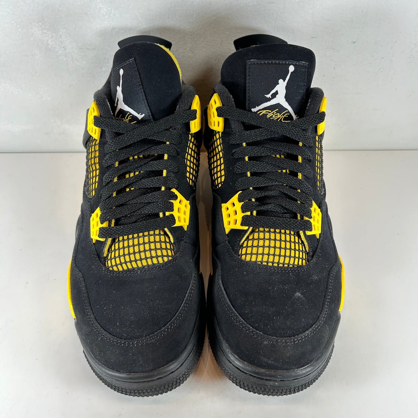 DH6927 017 Jordan 4 Retro Thunder [USED] - 9.5 M (Used)