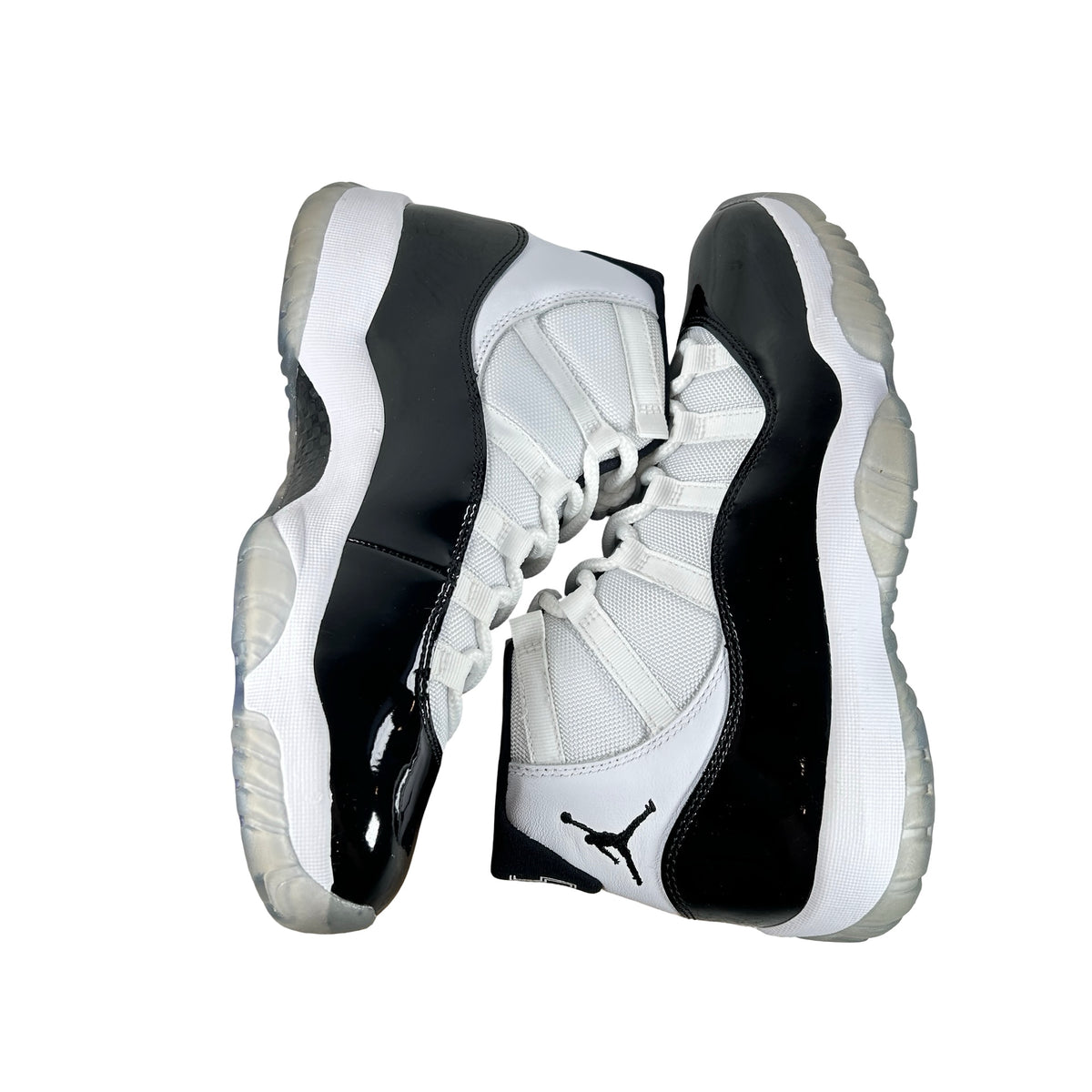 378037 100 Jordan 11 Concord - 8.5 M (Yellowing)