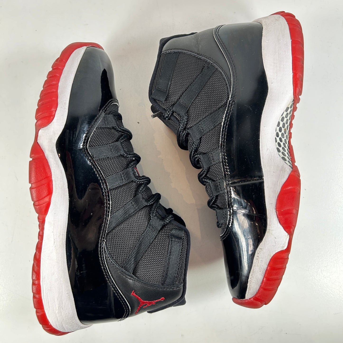 378037 061 Jordan 11 Bred (2019) [USED] - 8 M (Used2)