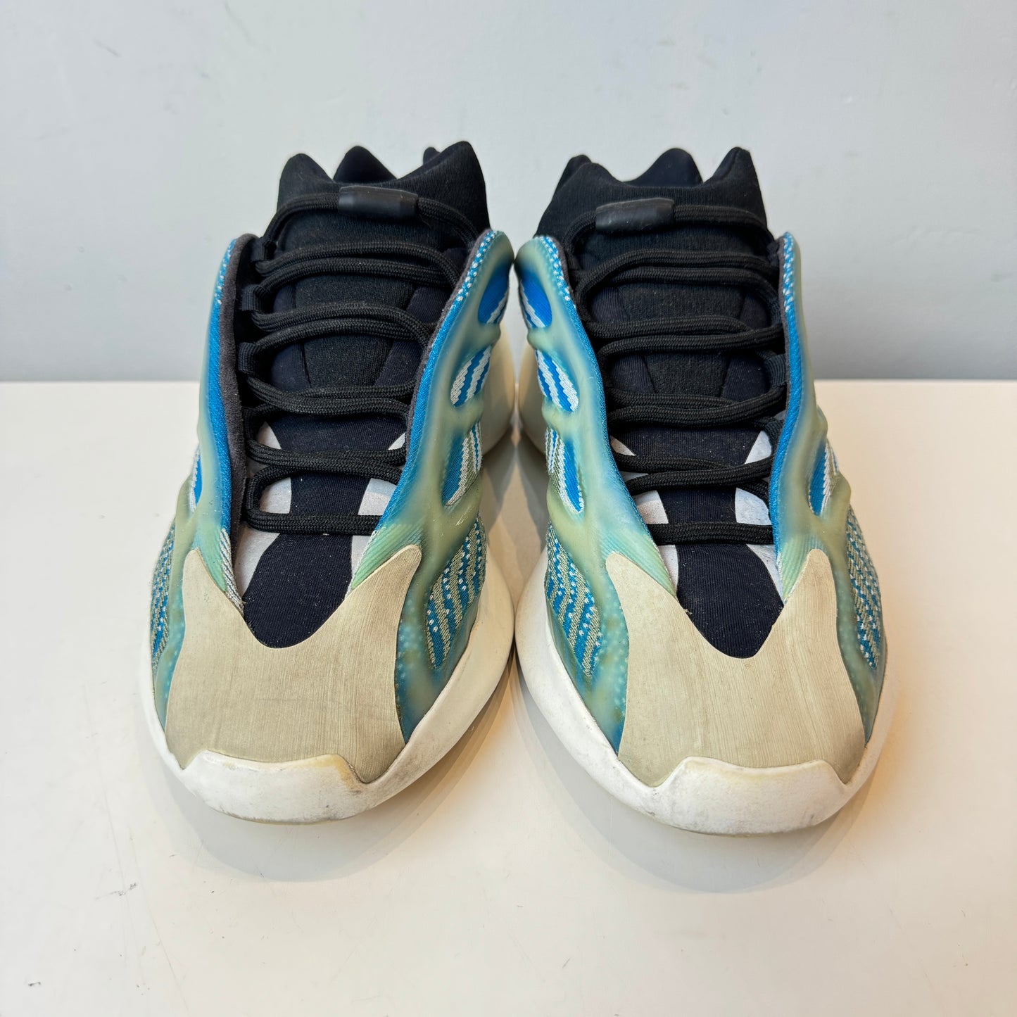 G54850 adidas Yeezy 700 V3 Arzareth [USED] - 10 M (Used)