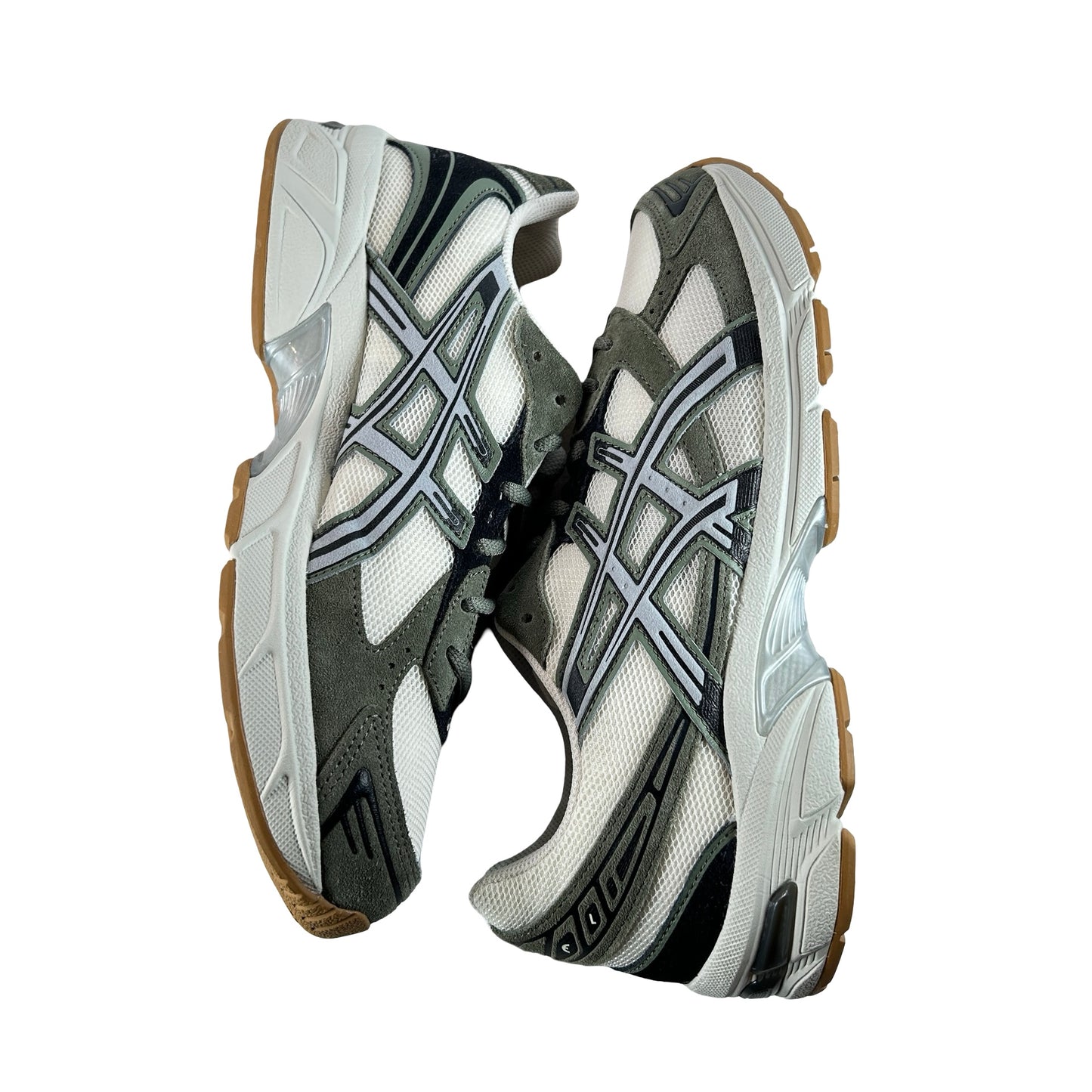 1201A255 202 ASICS Gel-1130 Pale Oak Mantle Green [USED] - 9.5 M (VNDS)