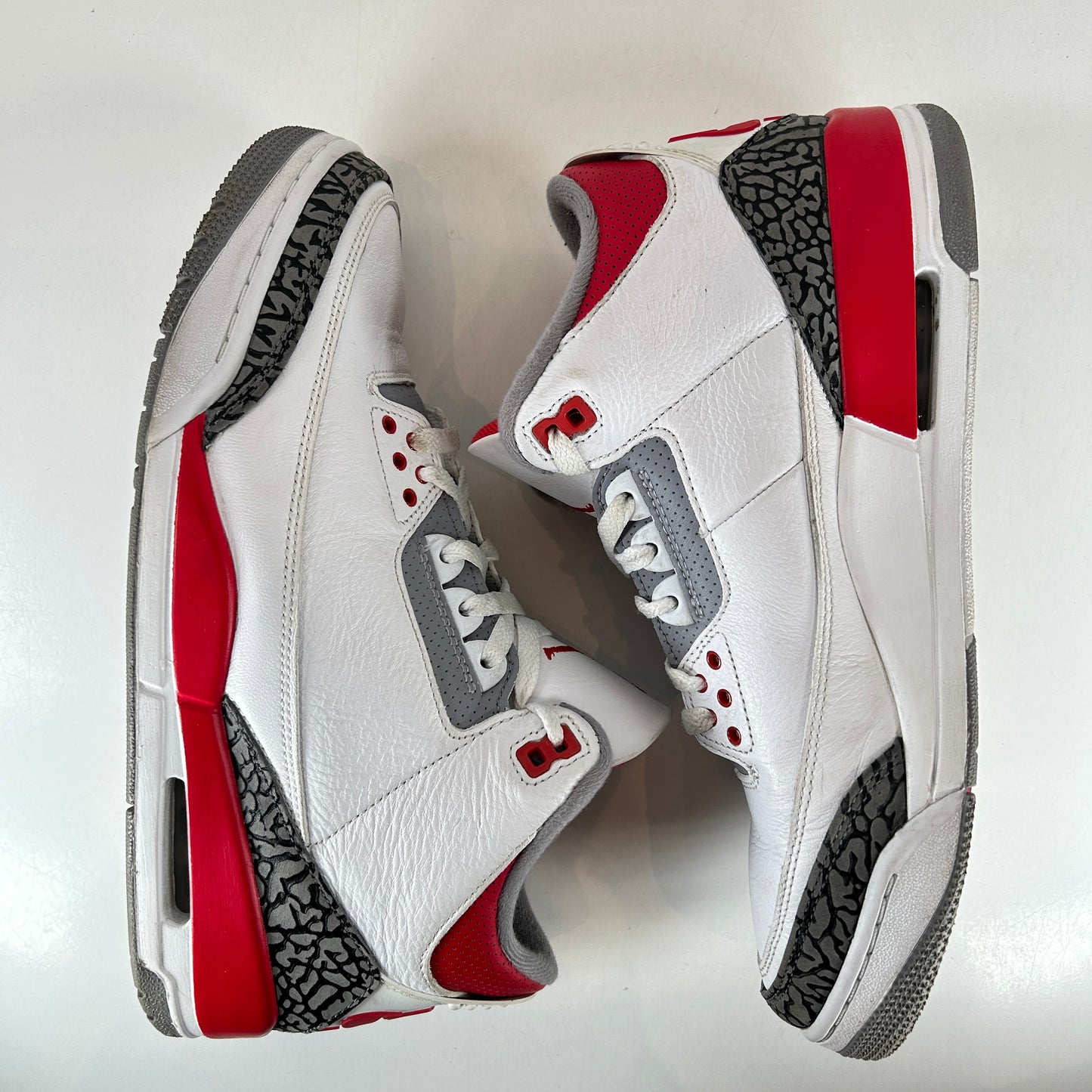 DN3707 160 Jordan 3 Retro Rojo fuego (2022)