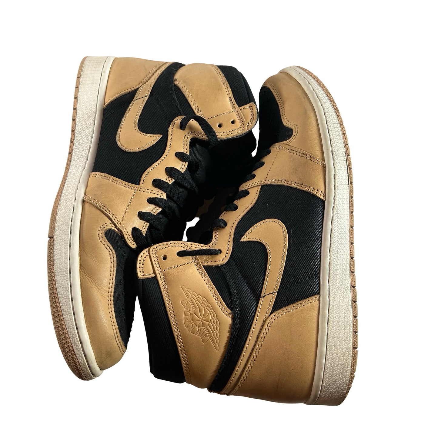 555088 202 Jordan 1 Retro High OG Heirloom [USED] - 11 M (Used)