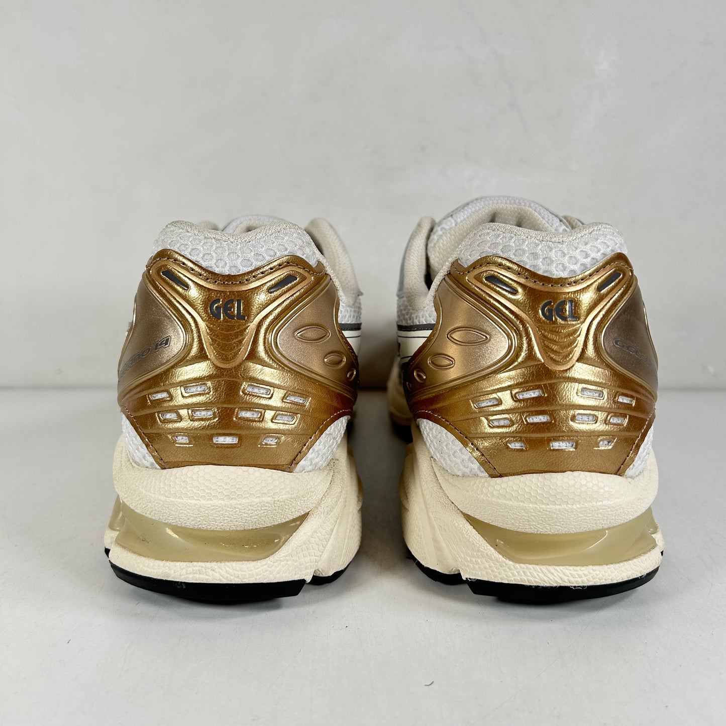 1203A537 104 ASICS GEL-Kayano 14 Olympic Medals [USED] - 8.5 M (Used)