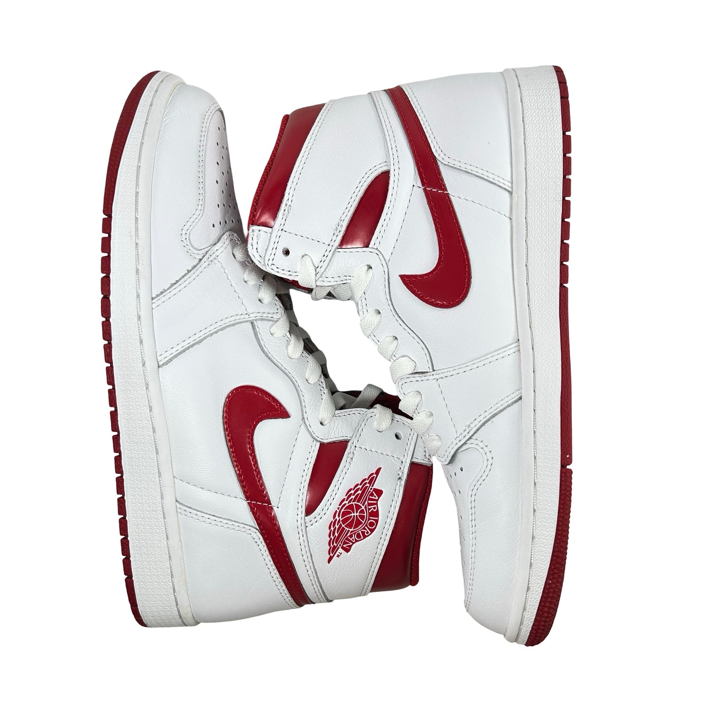 555088 103 Jordan 1 Retro Metallic Red (2017) [USED] - 9.5 M (Used)