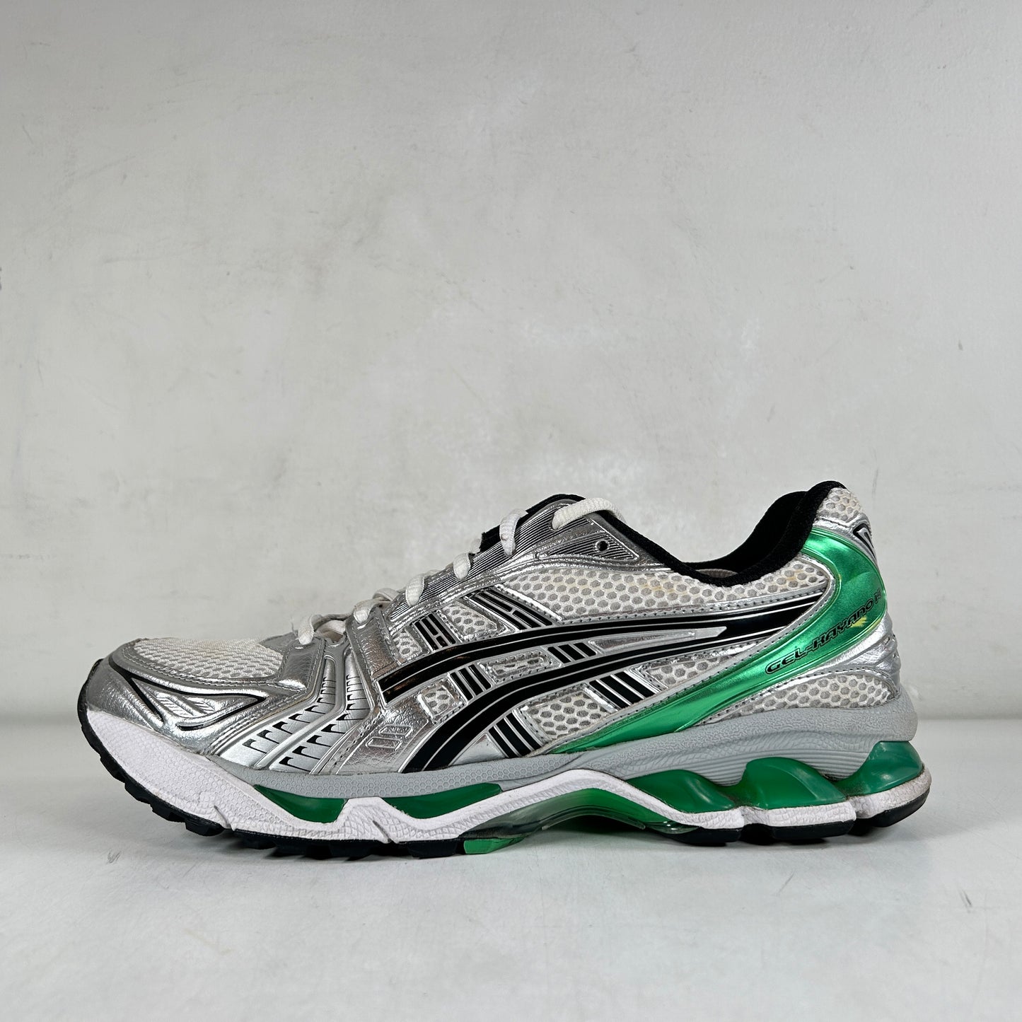 1201A019 110 ASICS Gel-Kayano 14 White Malachite Green [USED] - 9 M (Used) (No Box)