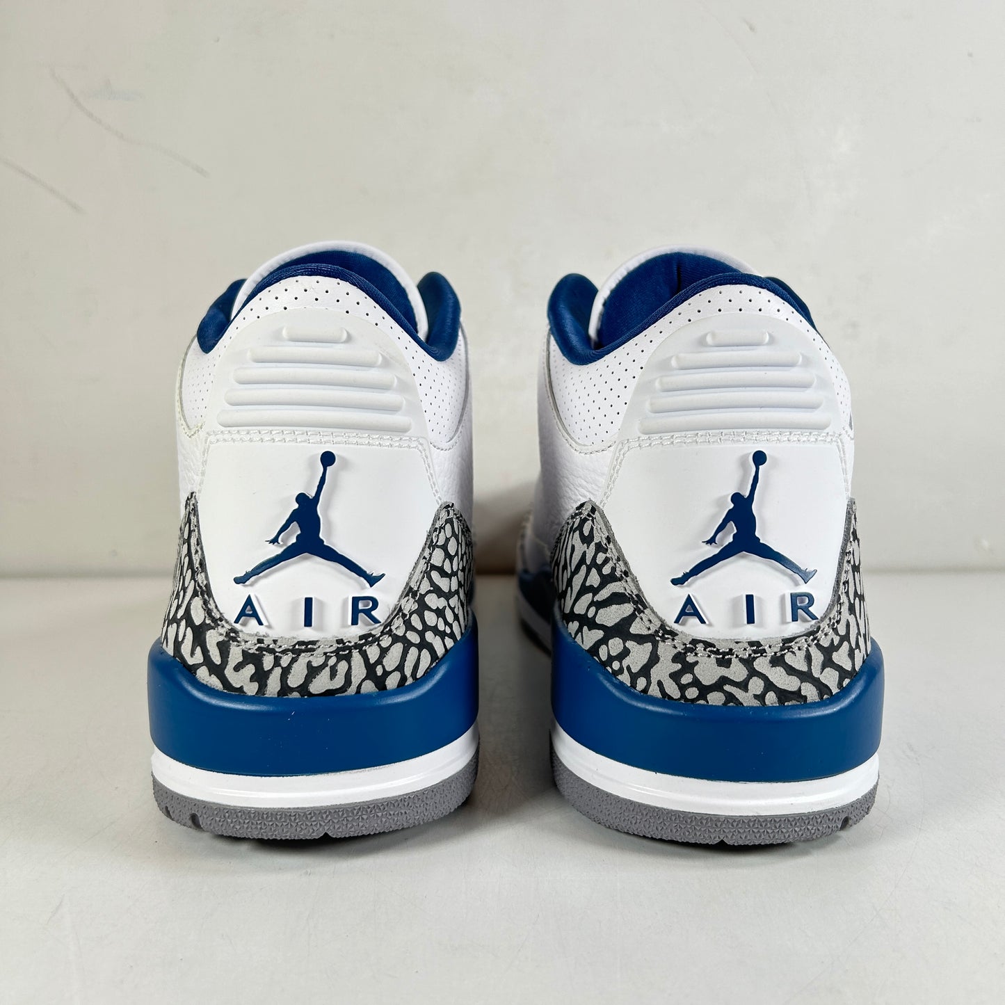 CT8532 148 Jordan 3 Retro Wizards [CONDITIONAL] - 8.5 M (Yellowing)