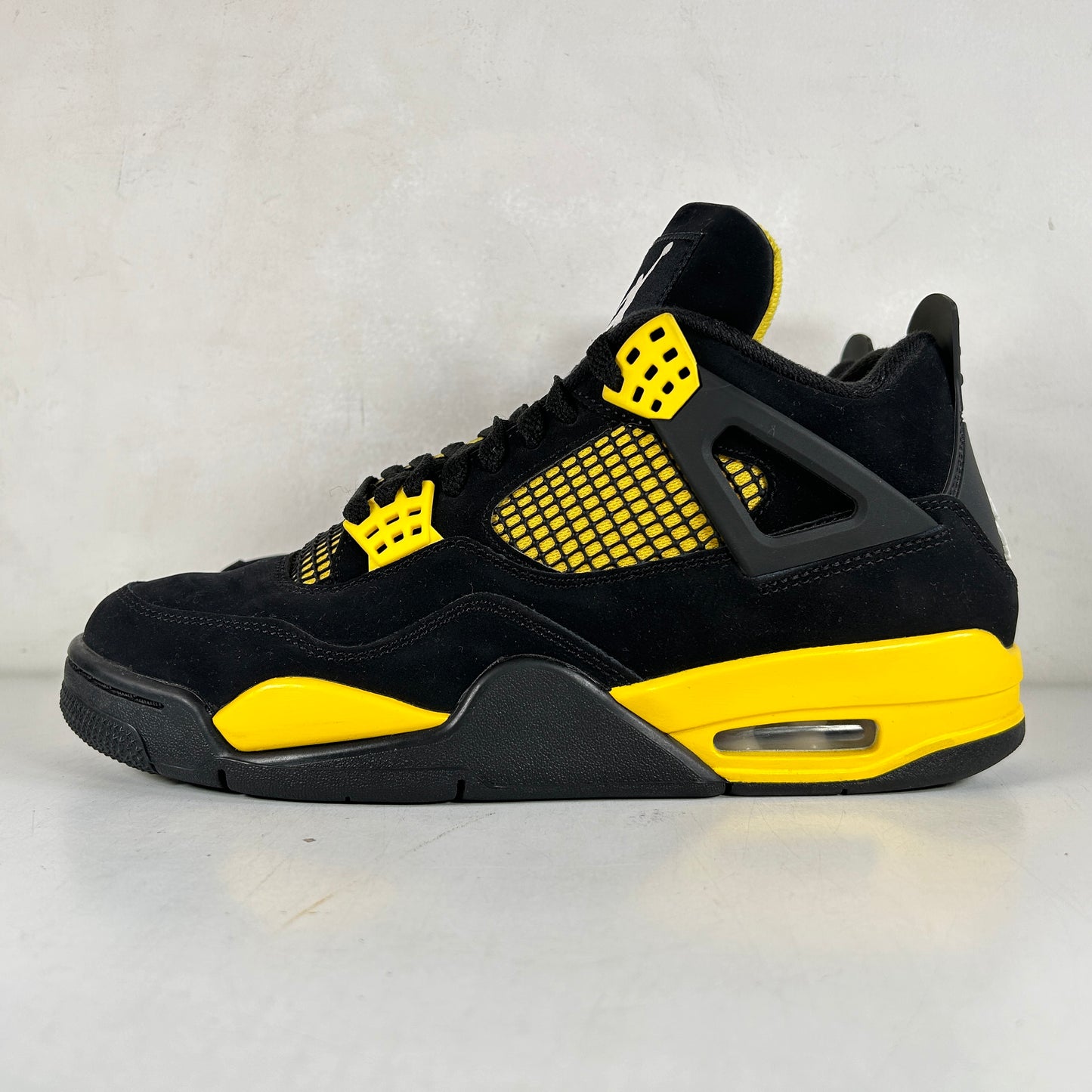 DH6927 017 Jordan 4 Retro Thunder [USED] - 9.5 M (Used5)