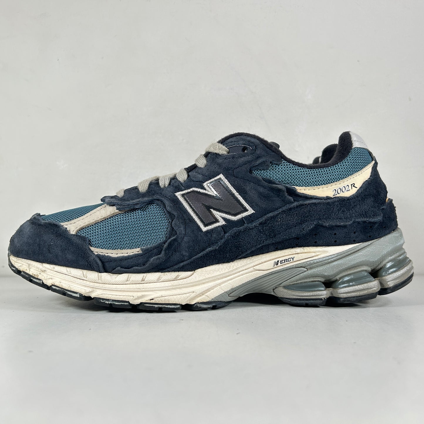 M2002RDF New Balance 2002R Protection Pack Dark Navy [USED] - 9 M (Used2) (No Box2) (Copy)