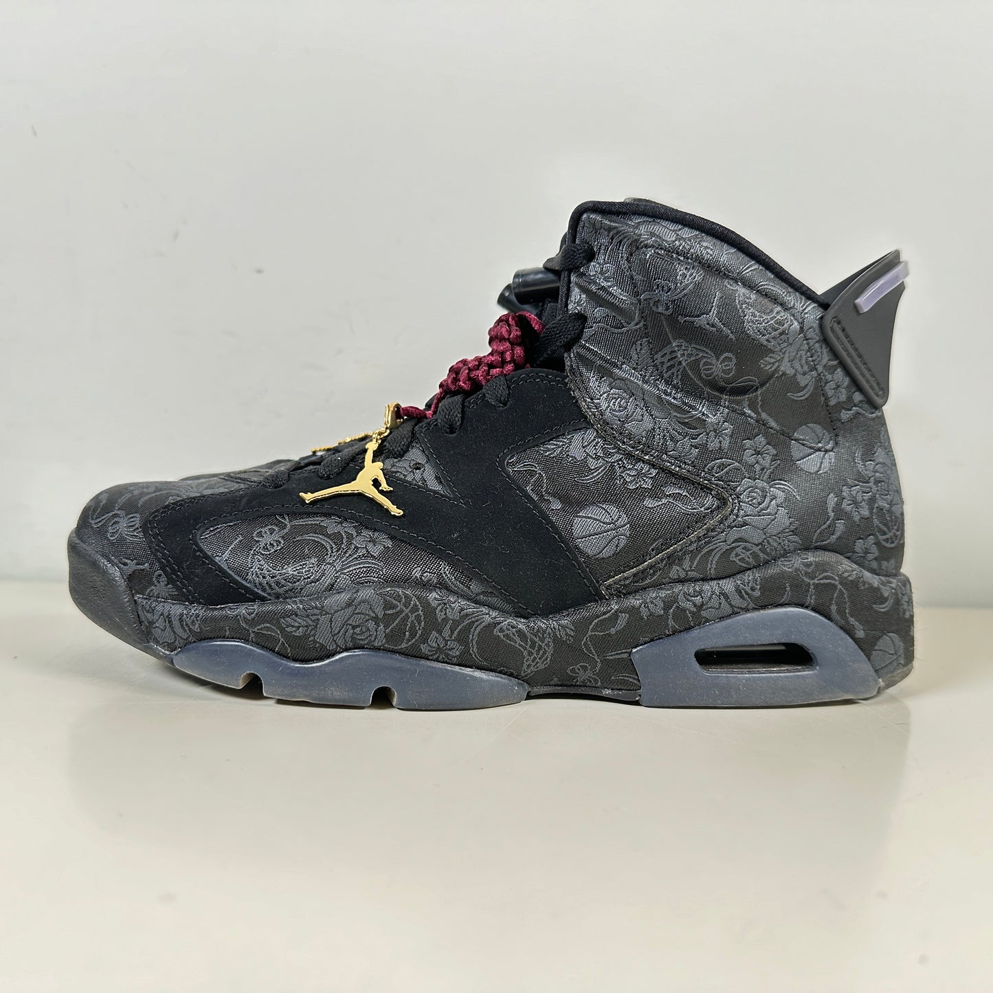 DB9818 001 Jordan 6 Retro SD Triple Black (W) [USED] - 9 W (Used)