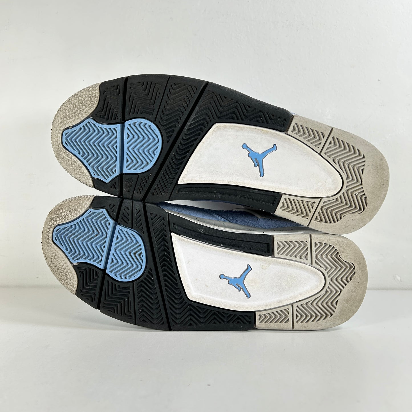 CT8527 400 Jordan 4 University Blue [USED] - 9 M (Used)