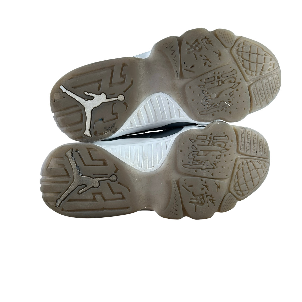 HV4574 011 Jordan 9 Retro Cool Grey (2025) (GS) [USED] - 7 Y (Used4)
