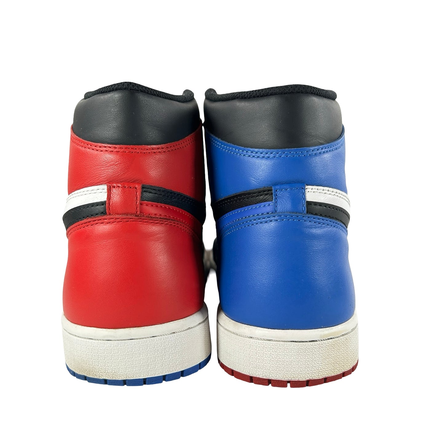 555088 026 Jordan 1 Retro Top 3 [USED] - 13 M (Used)