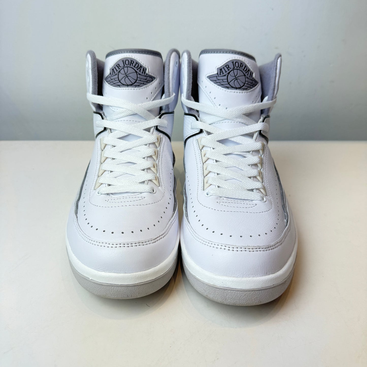 DR8884 100 Jordan 2 Retro Cement Grey [USED] - 11 M (Used)