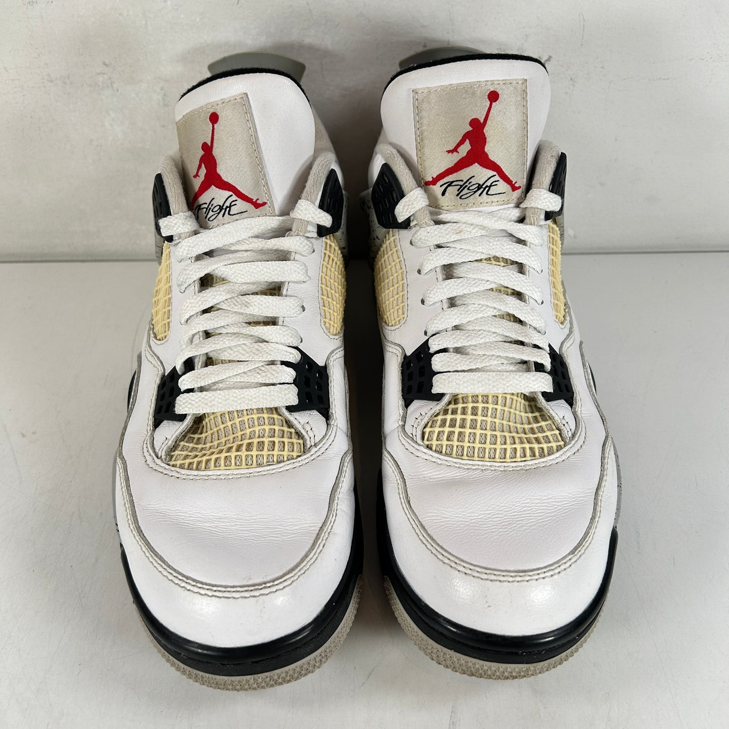 840606 192 Jordan 4 White Cement [USED] - 9 M (Used) (No Box)