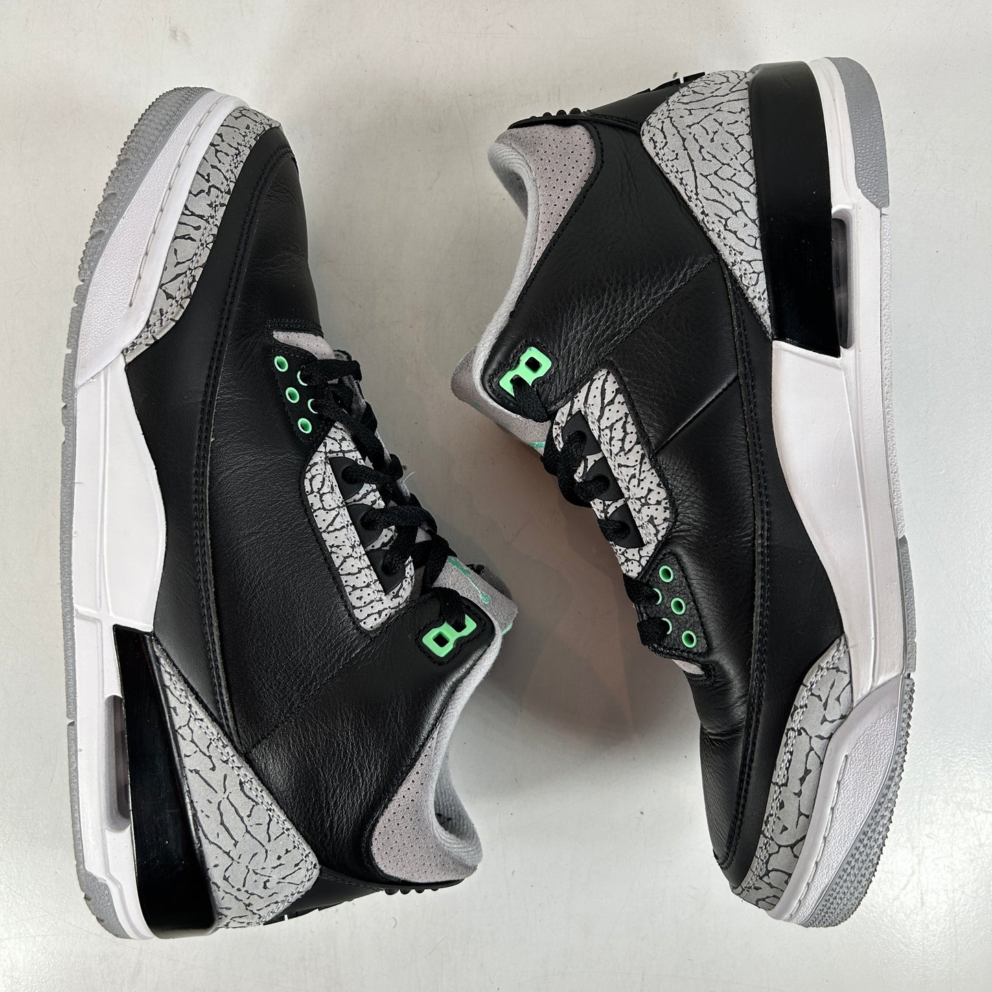 CT8532 031 Jordan 3 Retro Green Glow [USED] - 11 M (Used2)