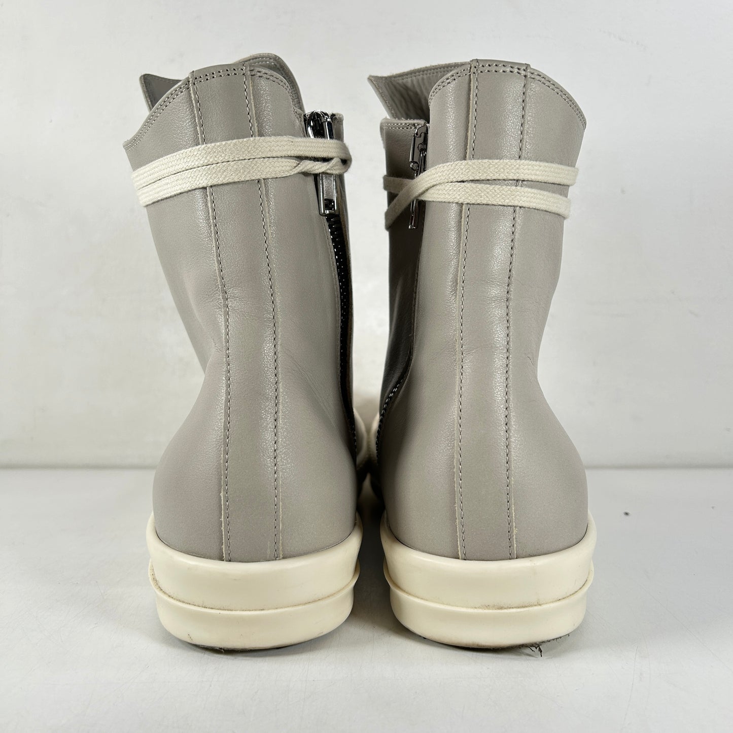 RU01D3890 LCO Rick Owens Men's Lido High Sneakers in Pearl Milk [USED] - 43 M (Used)