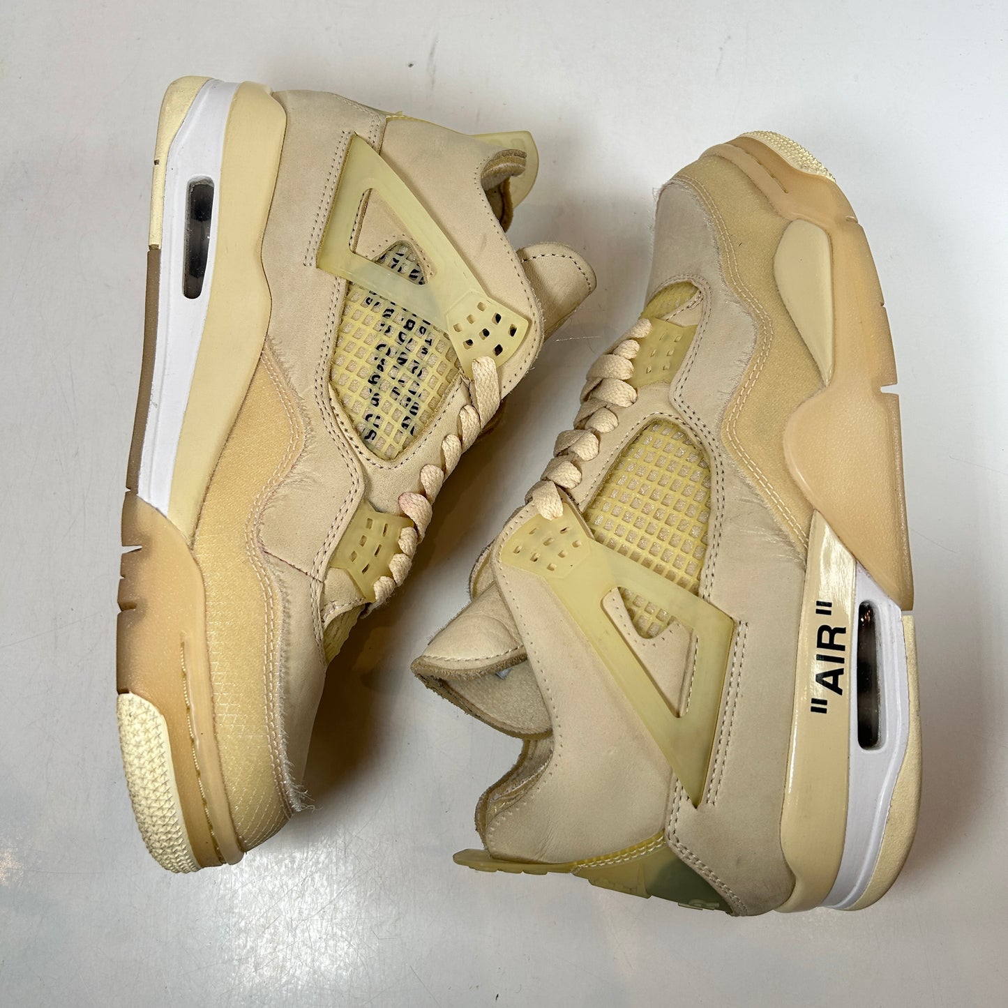 CV9388 100 Jordan 4 Off-White Sail [USED] - 8.5 W (Used)