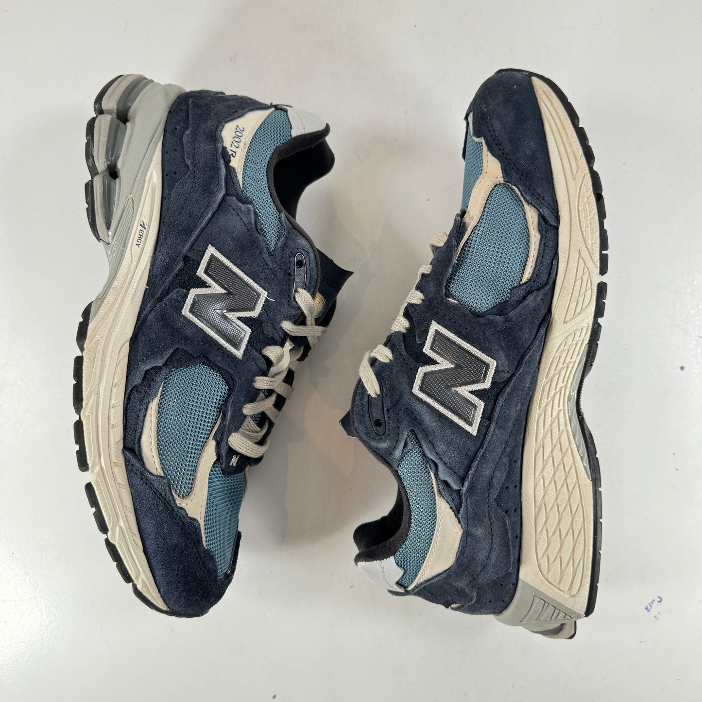 M2002RDF New Balance 2002R Paquete de protección Azul marino oscuro