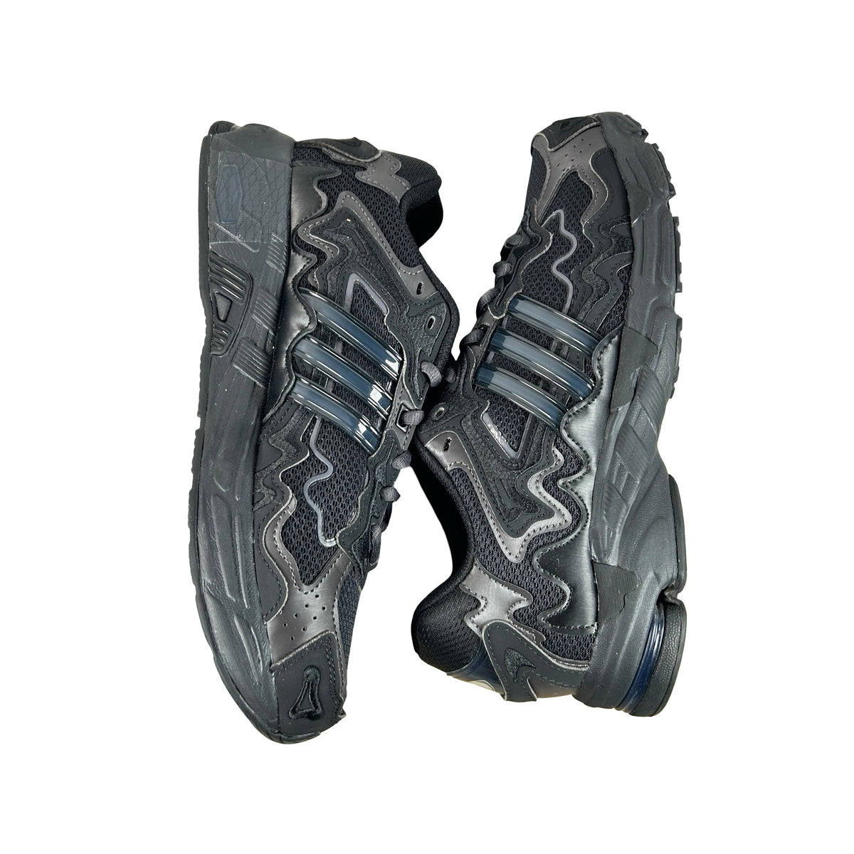 ID0805 adidas Response CL Bad Bunny Triple Black [USED] - 9 M (Used3)