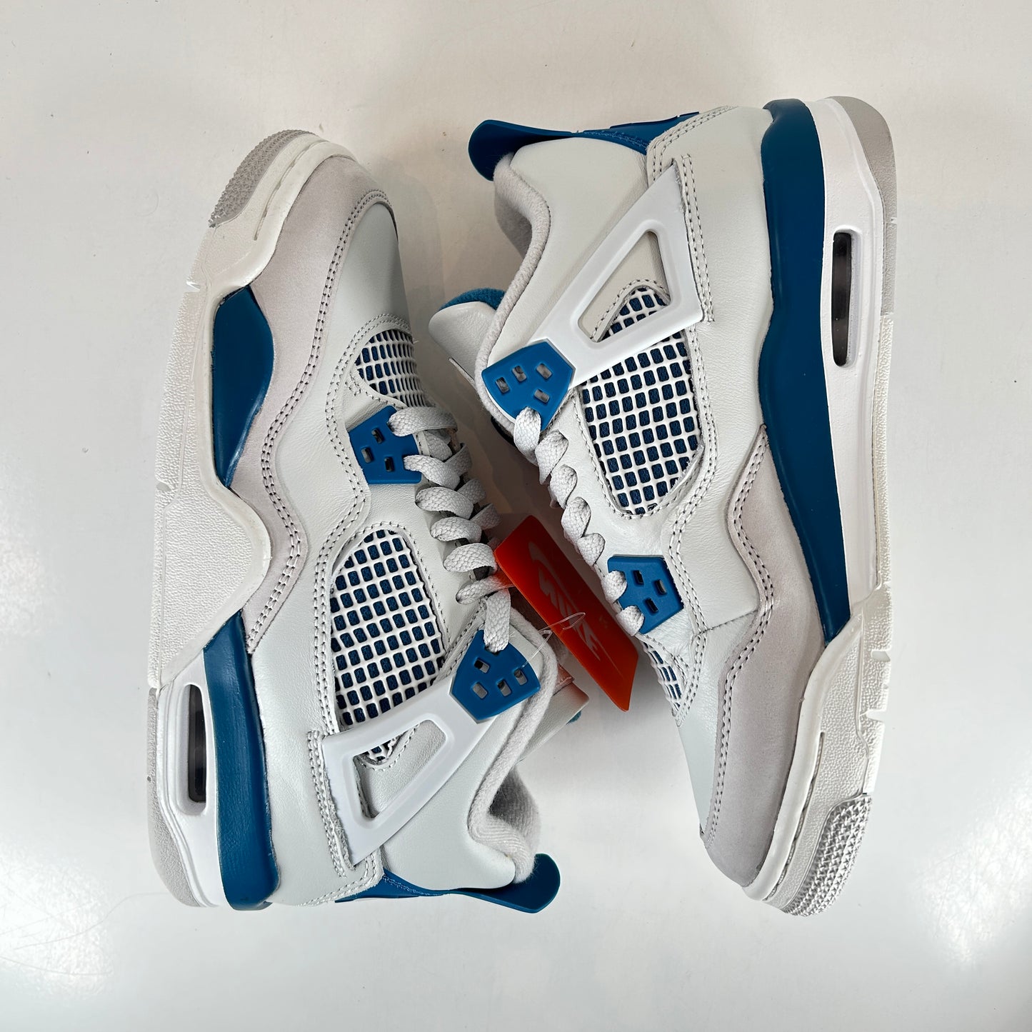 HF4281 141 Jordan 4 Retro Military Blue (2024) (GS) [USED] - 4.5 Y (Used)
