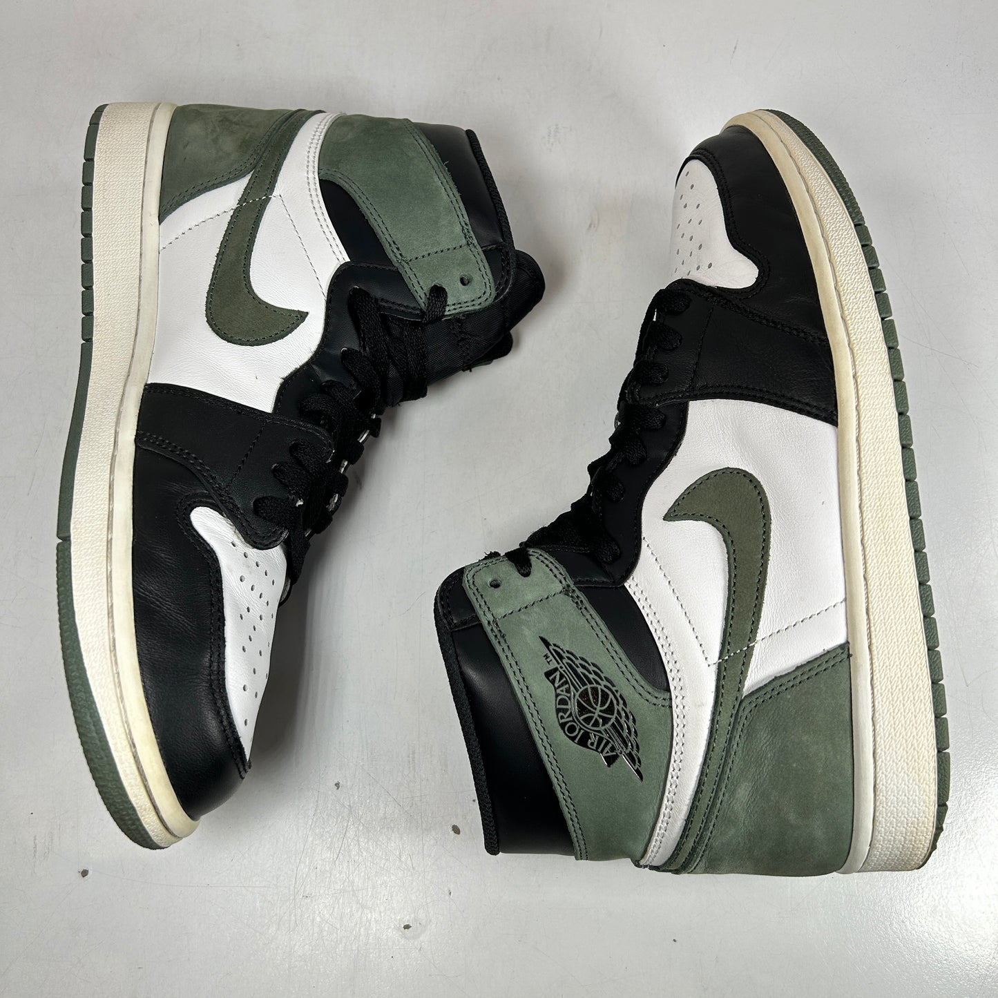 555088 135 Jordan 1 Arcilla Verde