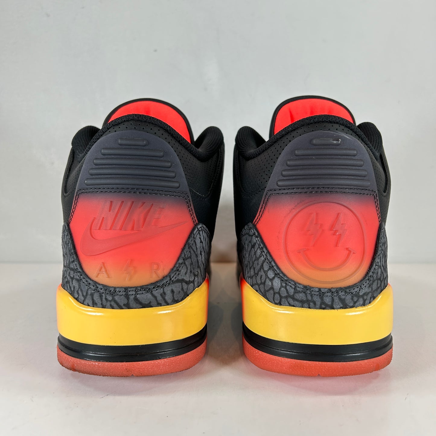 FN0344 001 Jordan 3 Retro J Balvin Rio [USED] - 13 M (Used2)