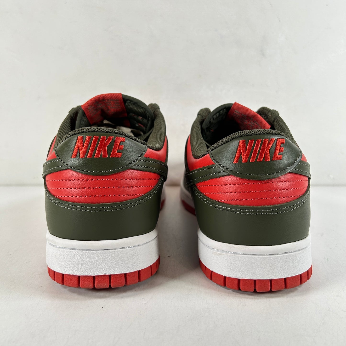 DV0833 600 Nike Dunk Low Mystic Red Cargo Khaki [USED] - 11 M (Used)