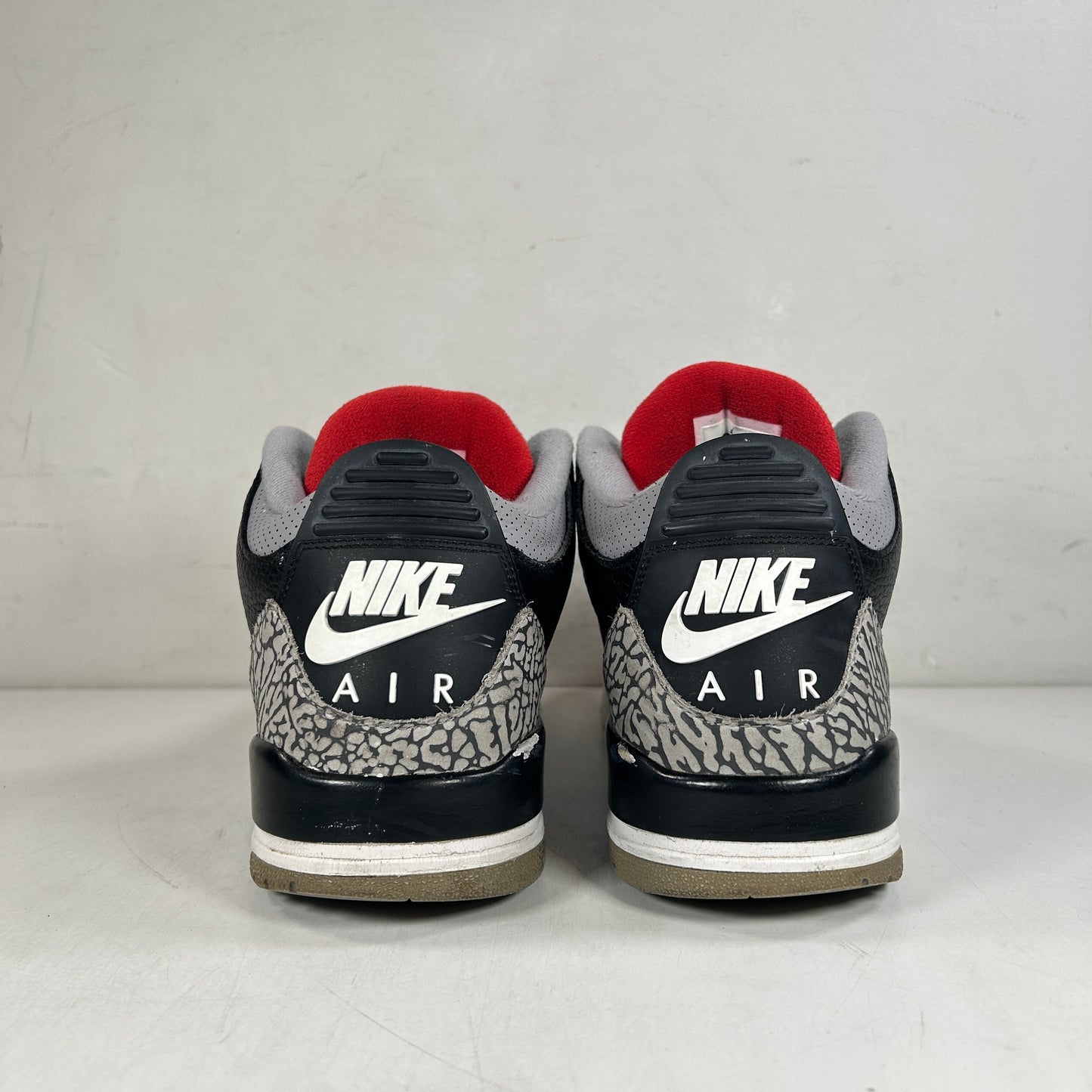 854262 001 Jordan 3 Black Cement 2018 [USED] - 11 M (Used) (No Box)