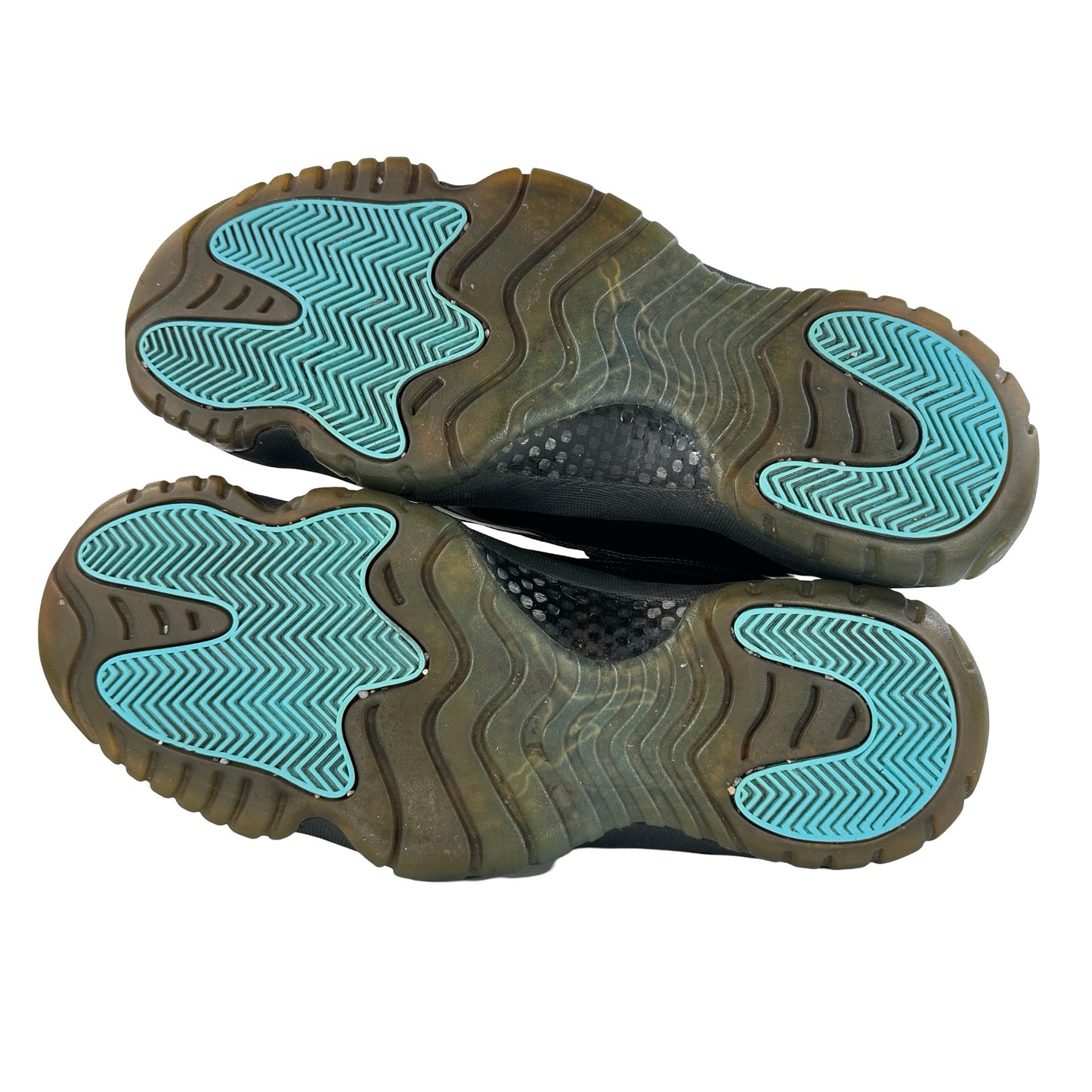 378037 006 Jordan 11 Retro Gamma Blue [USED] - 12 M (Used2)