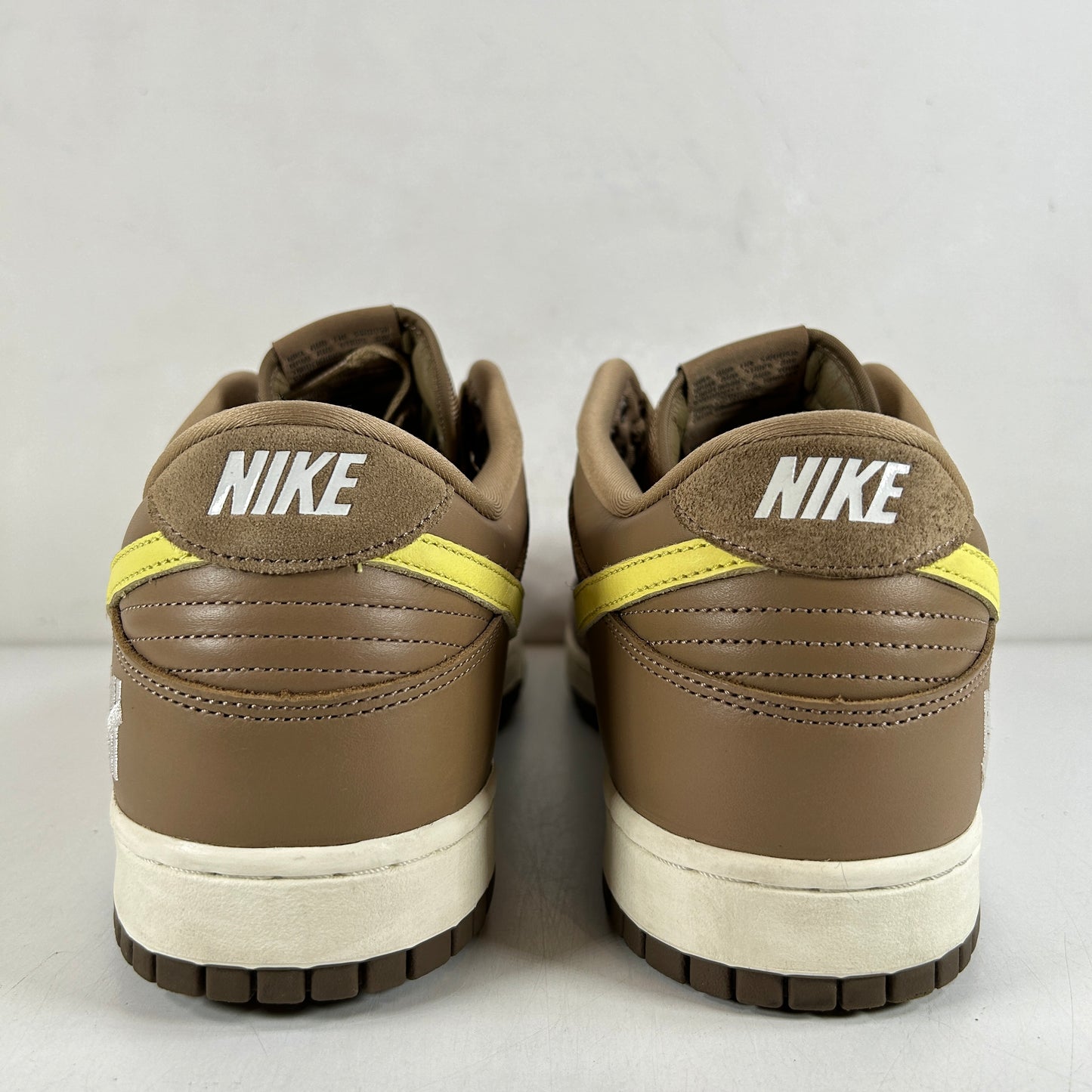 DH3061 200 Nike Dunk Low SP UNDEFEATED Canteen Dunk [USED] - 13 M (Used)