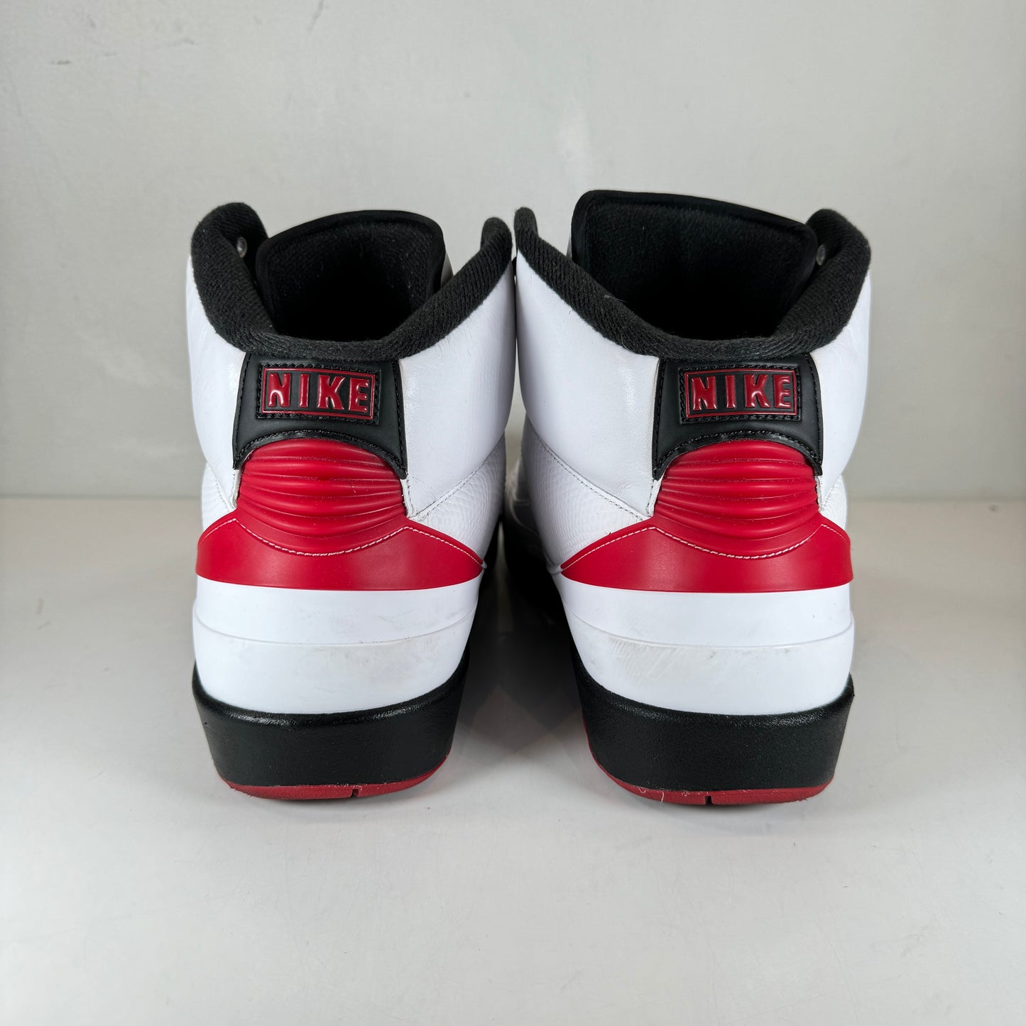 DX2454 106 Jordan 2 Retro OG Chicago (2022) [USED] - 15 M (Used)